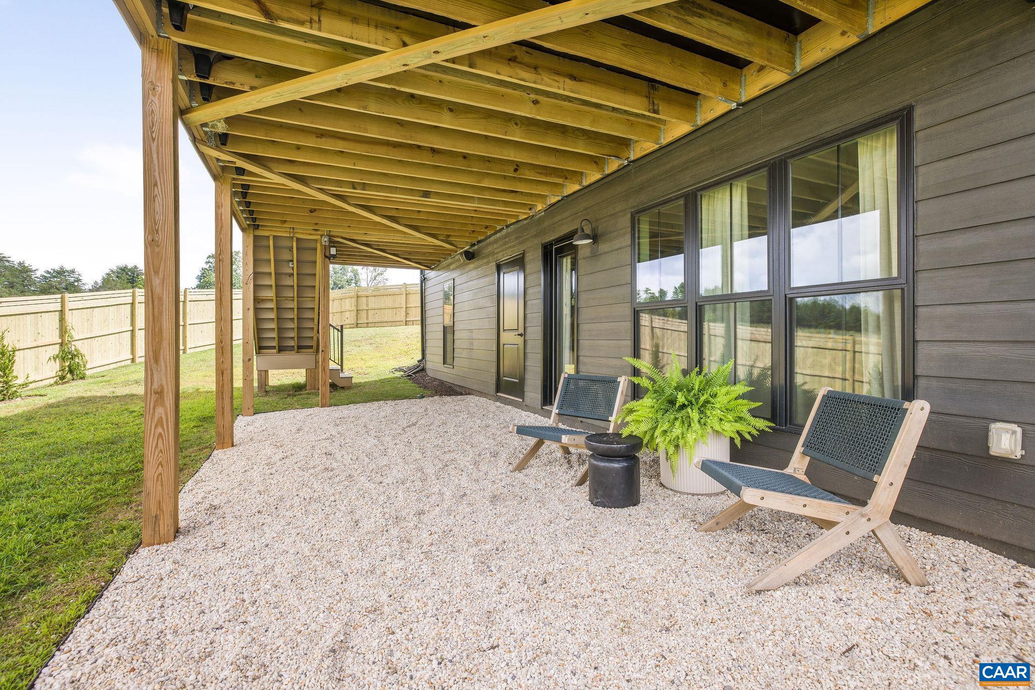 3706 THICKET RUN PL