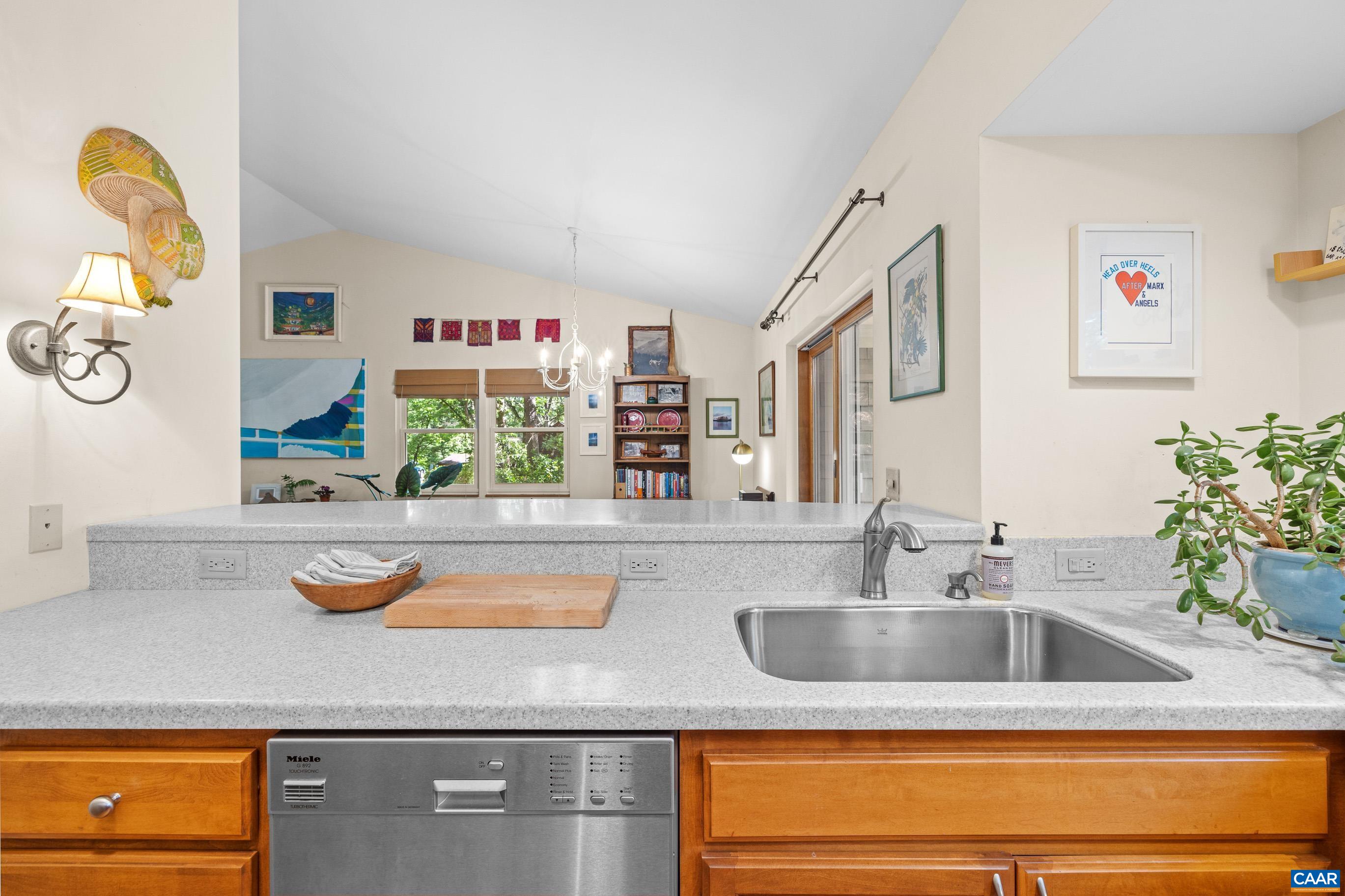 213 TURKEY RIDGE RD