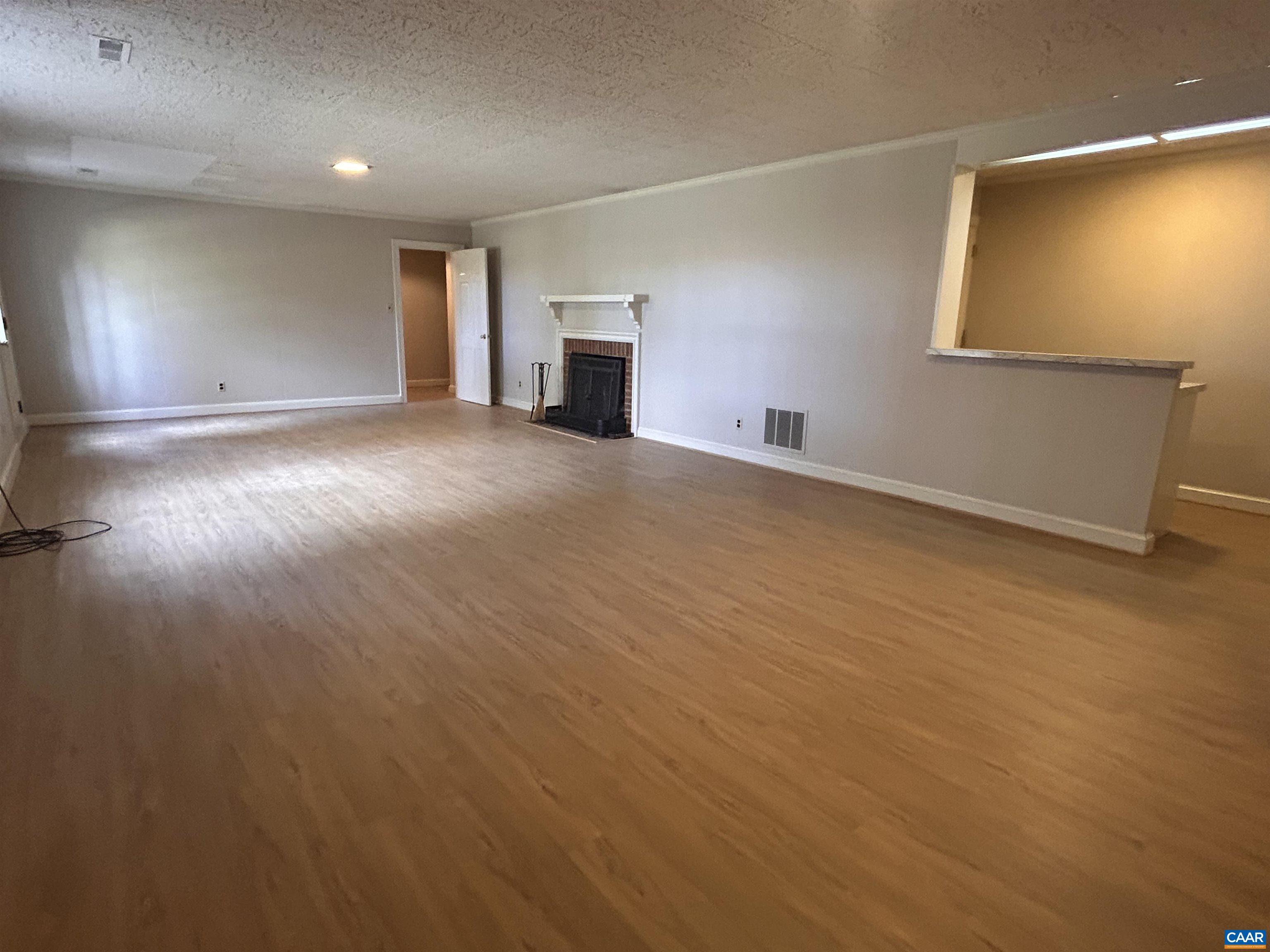 214 MONTVUE DR