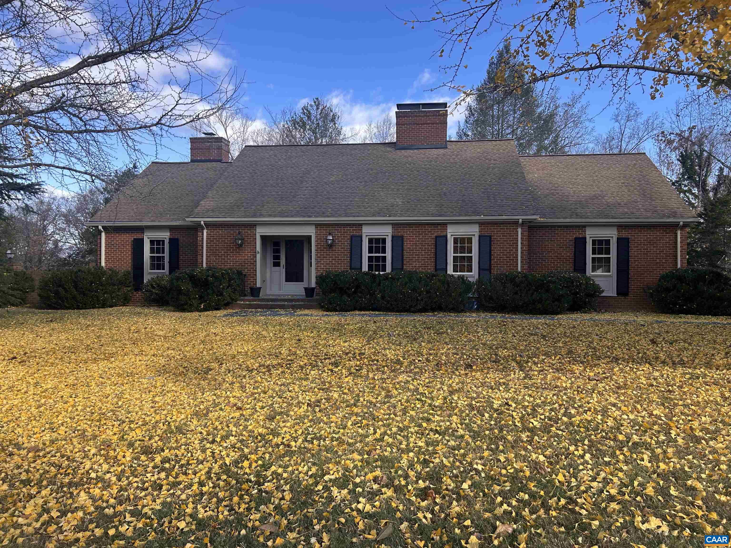 214 MONTVUE DR
