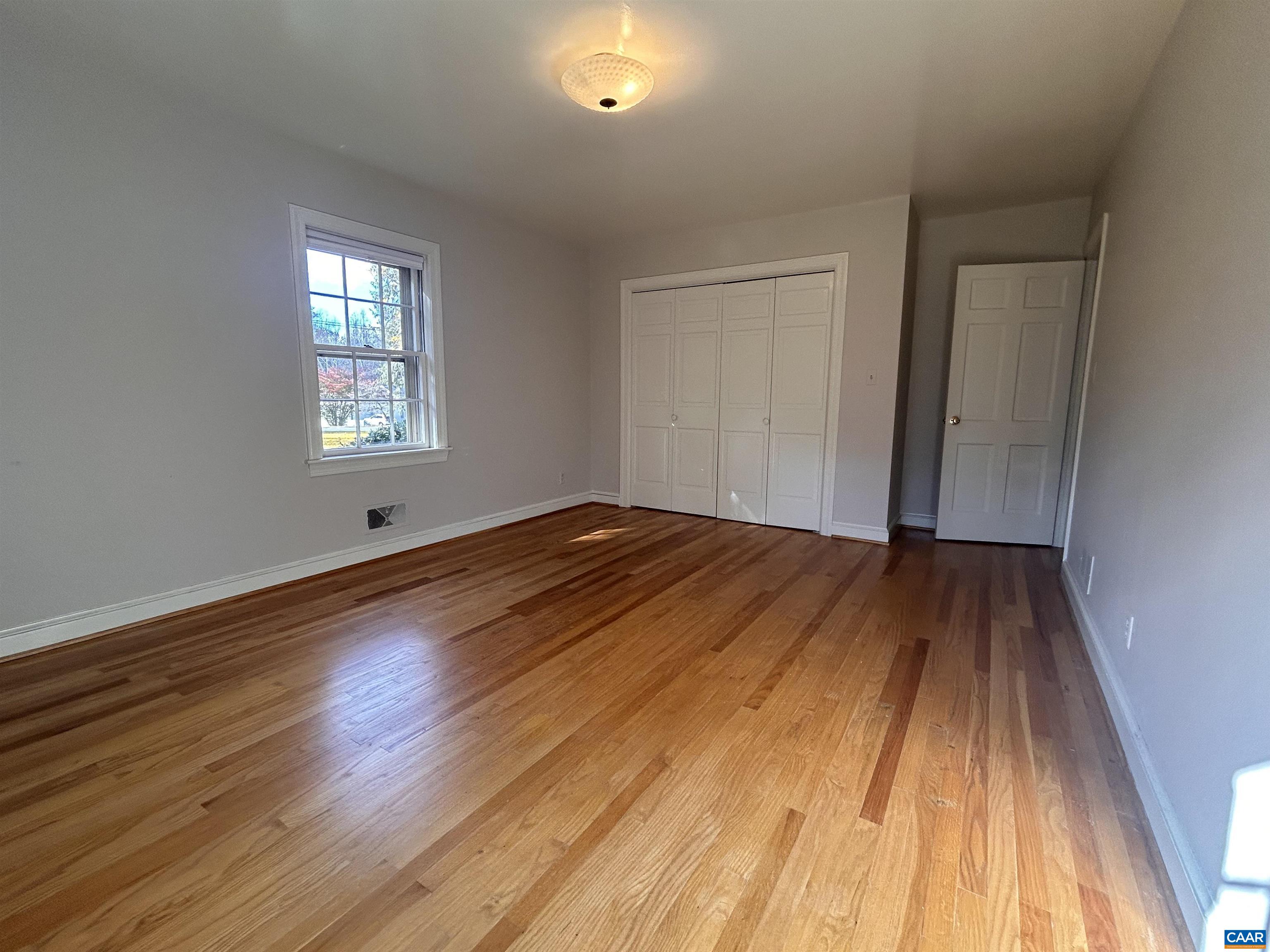214 MONTVUE DR