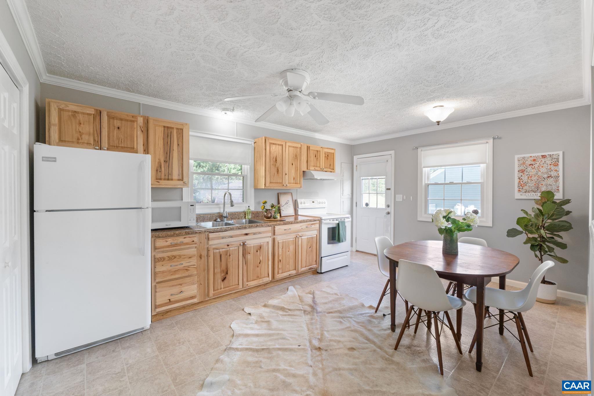 1496 ORCHARD DR