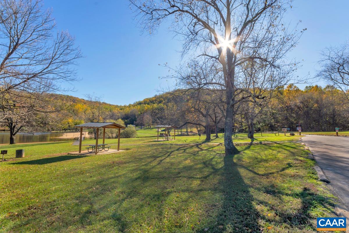 1496 ORCHARD DR