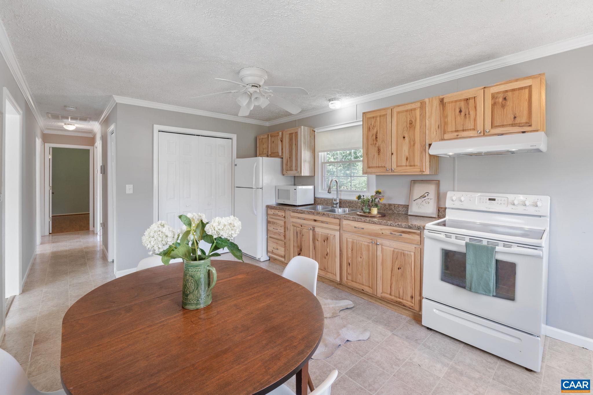 1496 ORCHARD DR