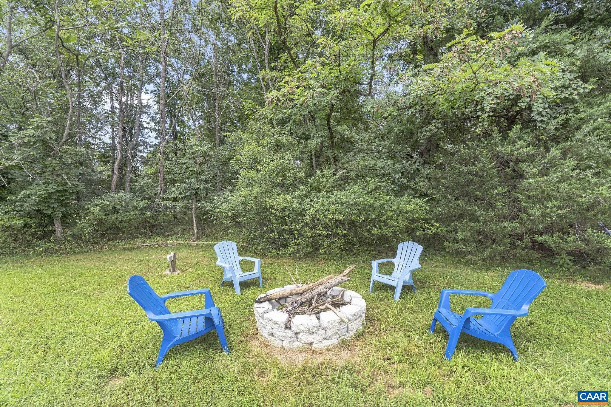 1496 ORCHARD DR