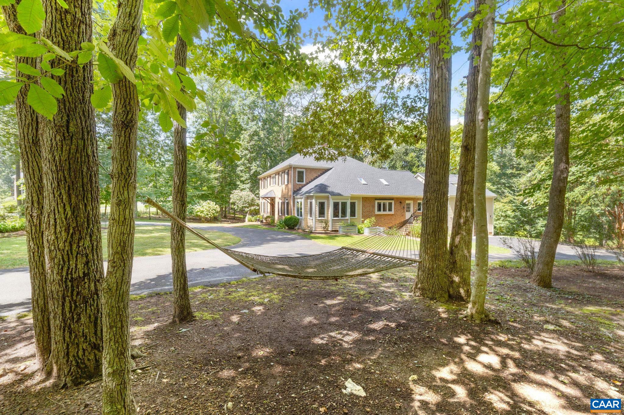 186 E TERRELL RD