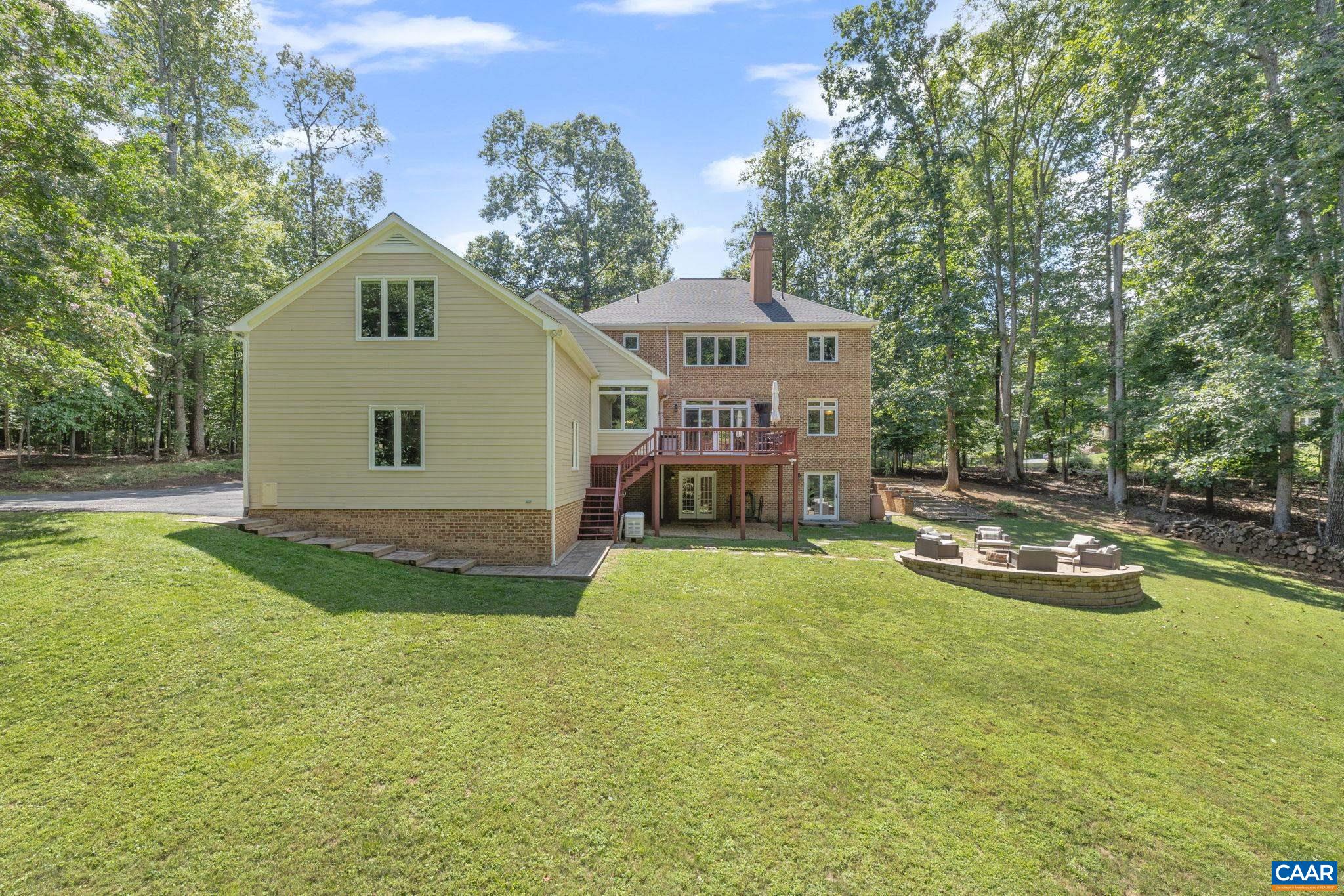 186 E TERRELL RD