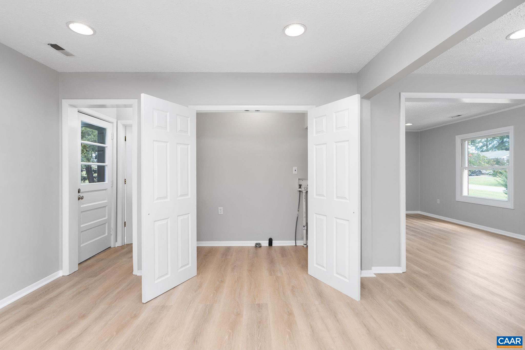 6128 ALBERTA DR