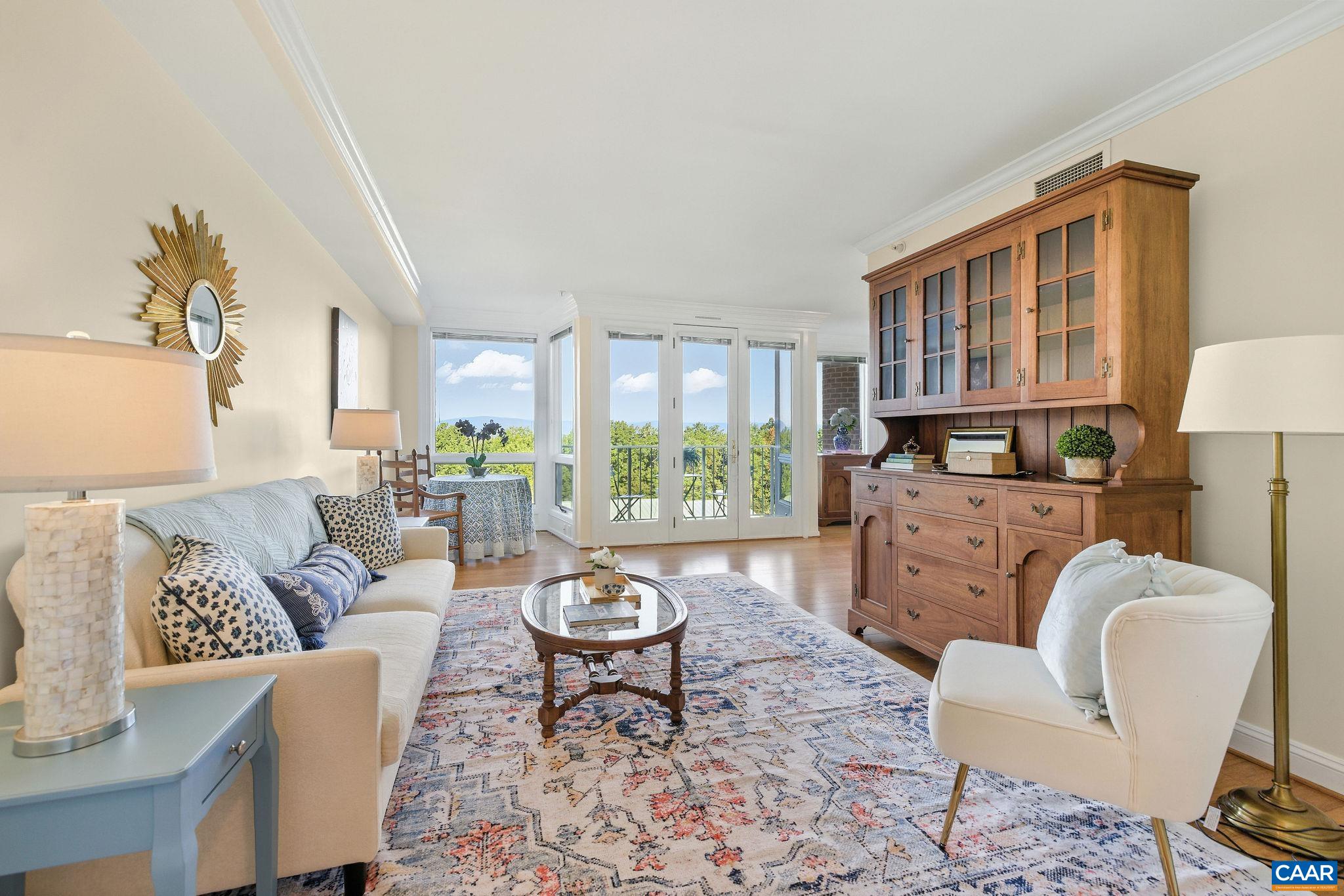 500 CRESTWOOD DR Unit: 1405