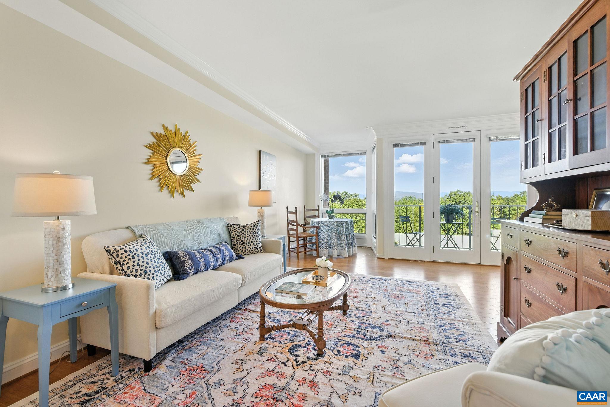 500 CRESTWOOD DR Unit: 1405