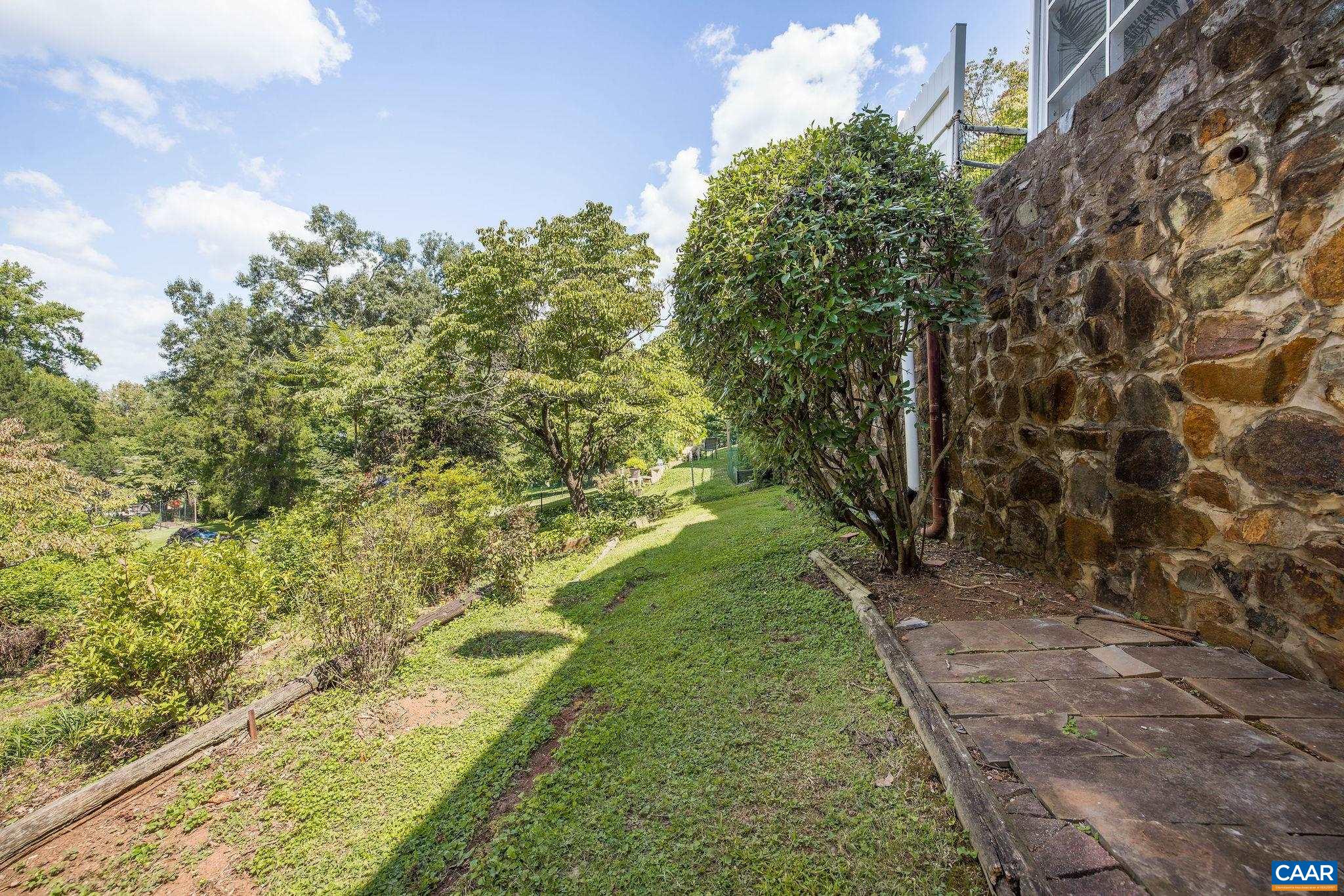 1623 SAINT ANNES RD