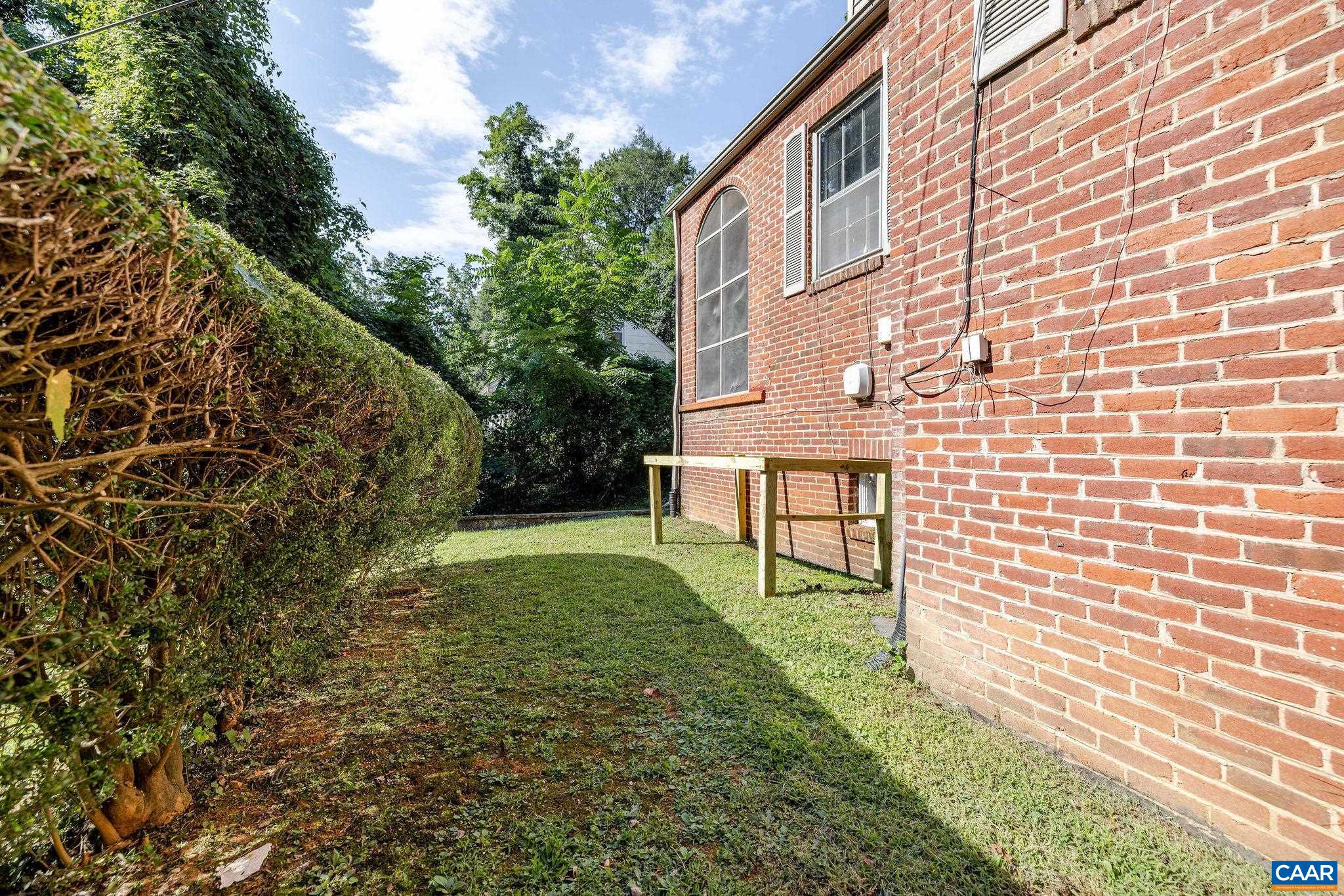 505 Valley Rd