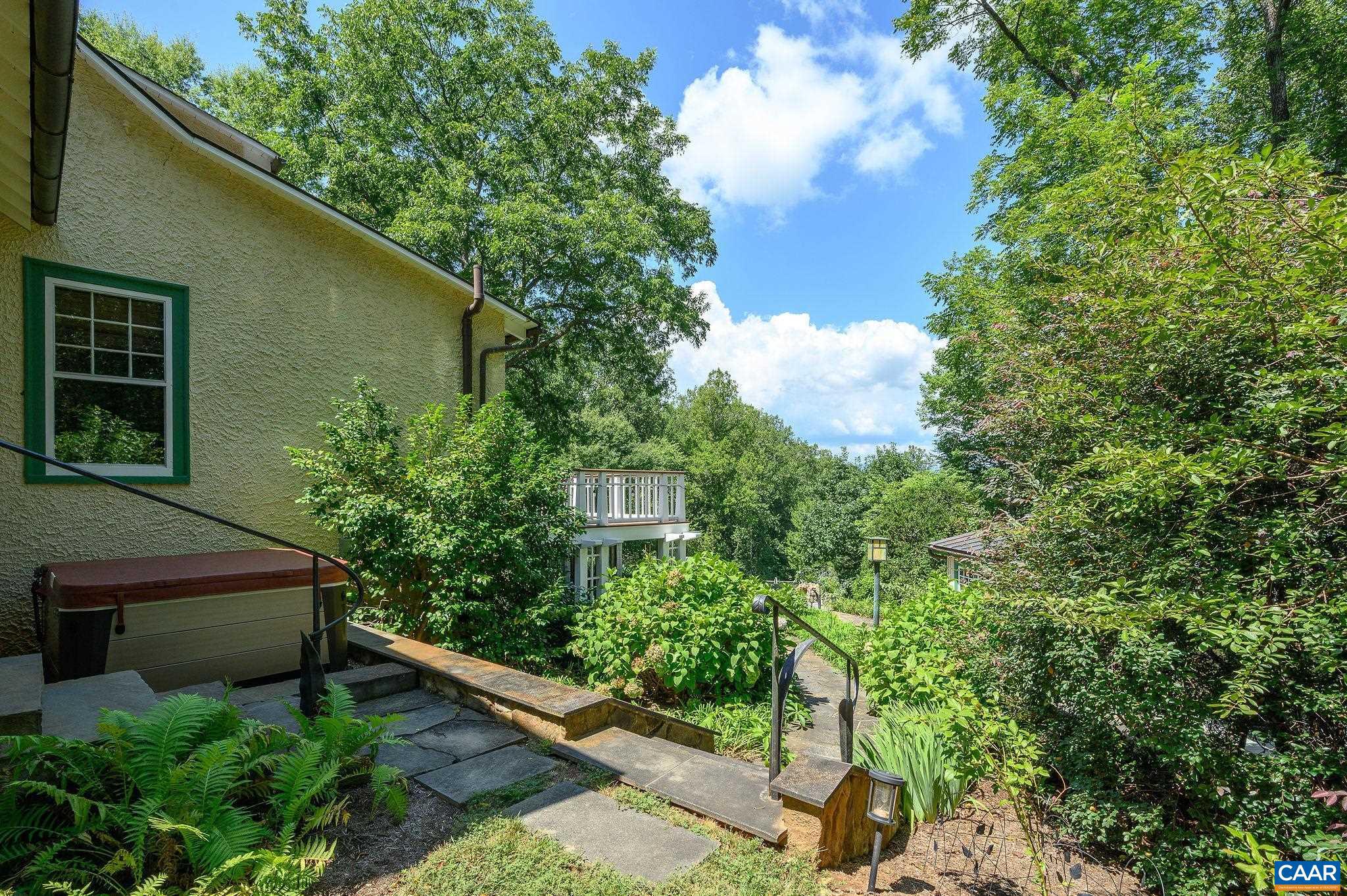 2386 GARTH RD