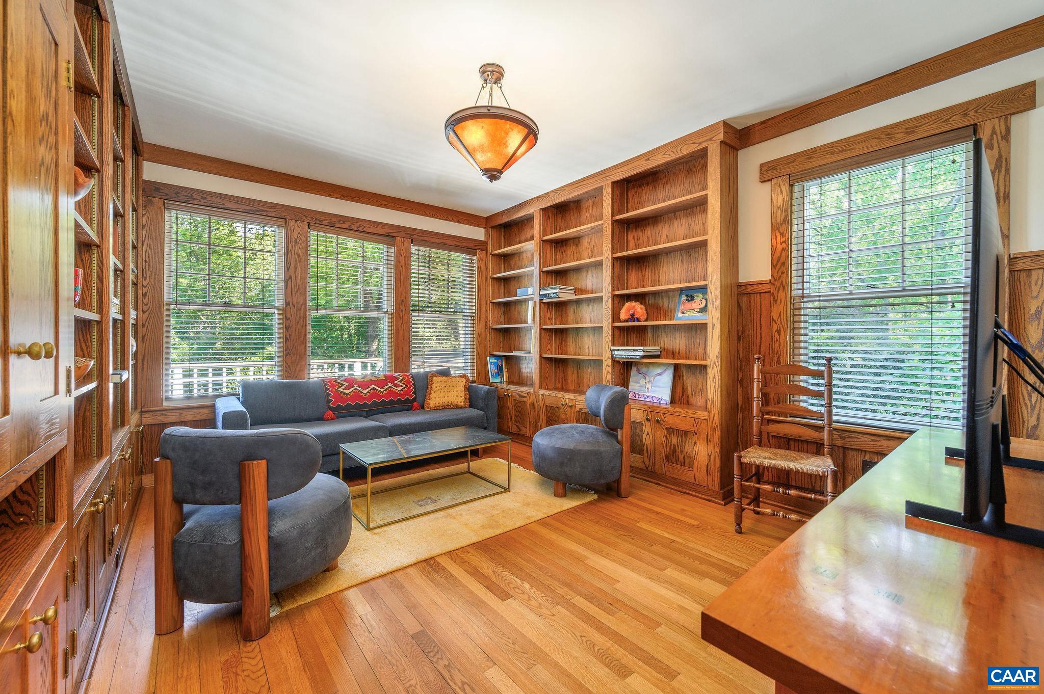 2386 GARTH RD