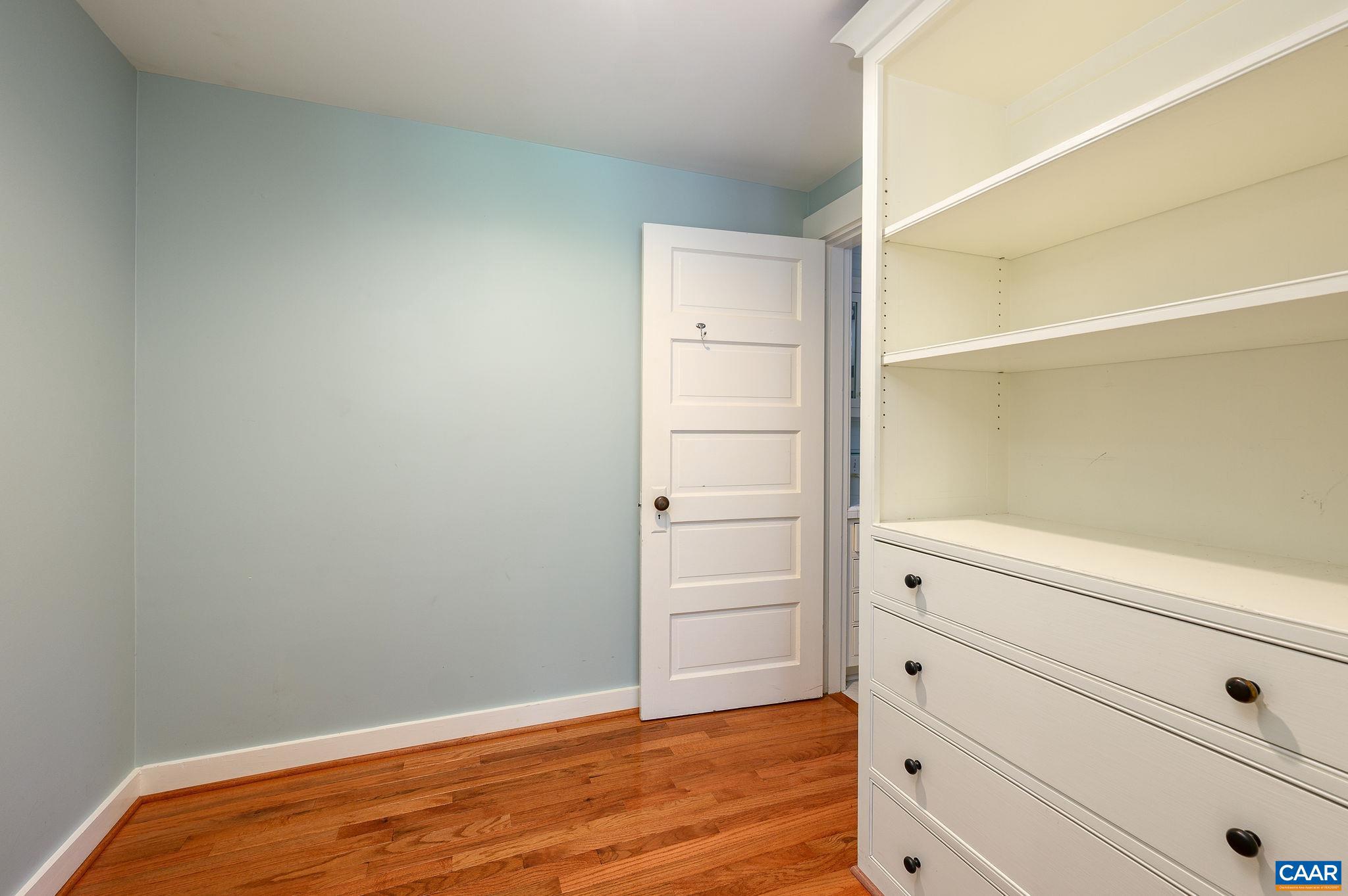 2386 GARTH RD