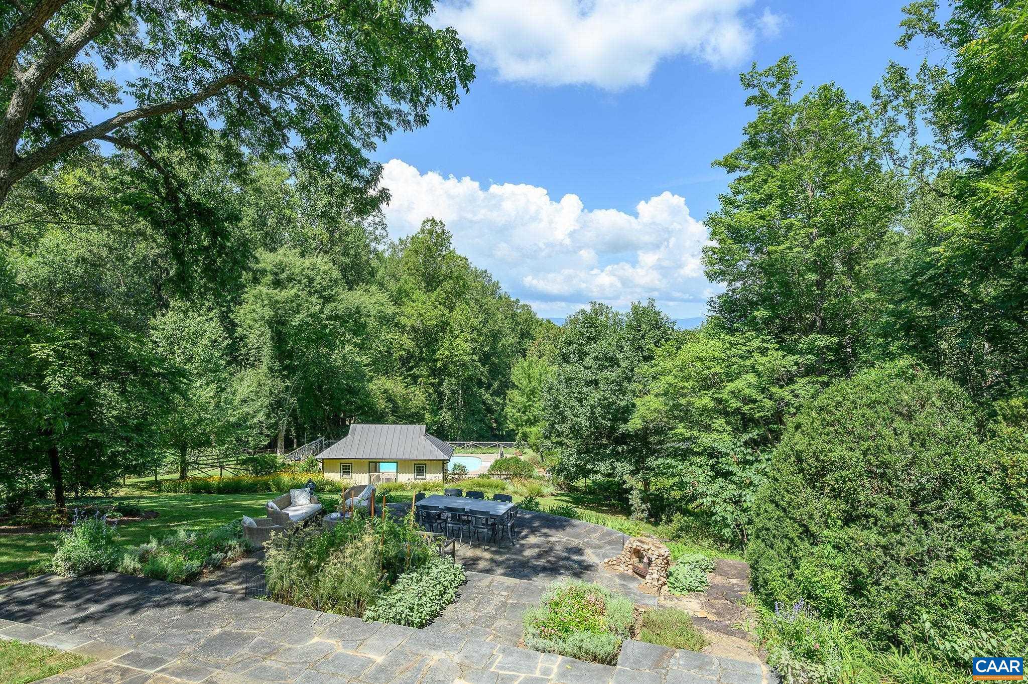 2386 GARTH RD