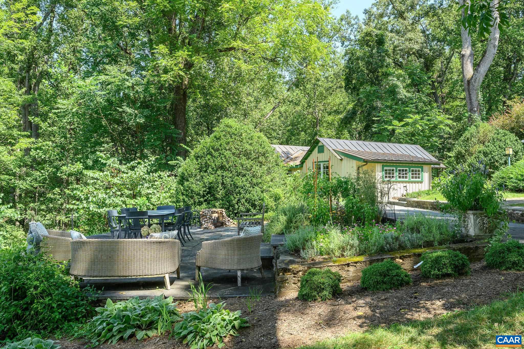 2386 GARTH RD