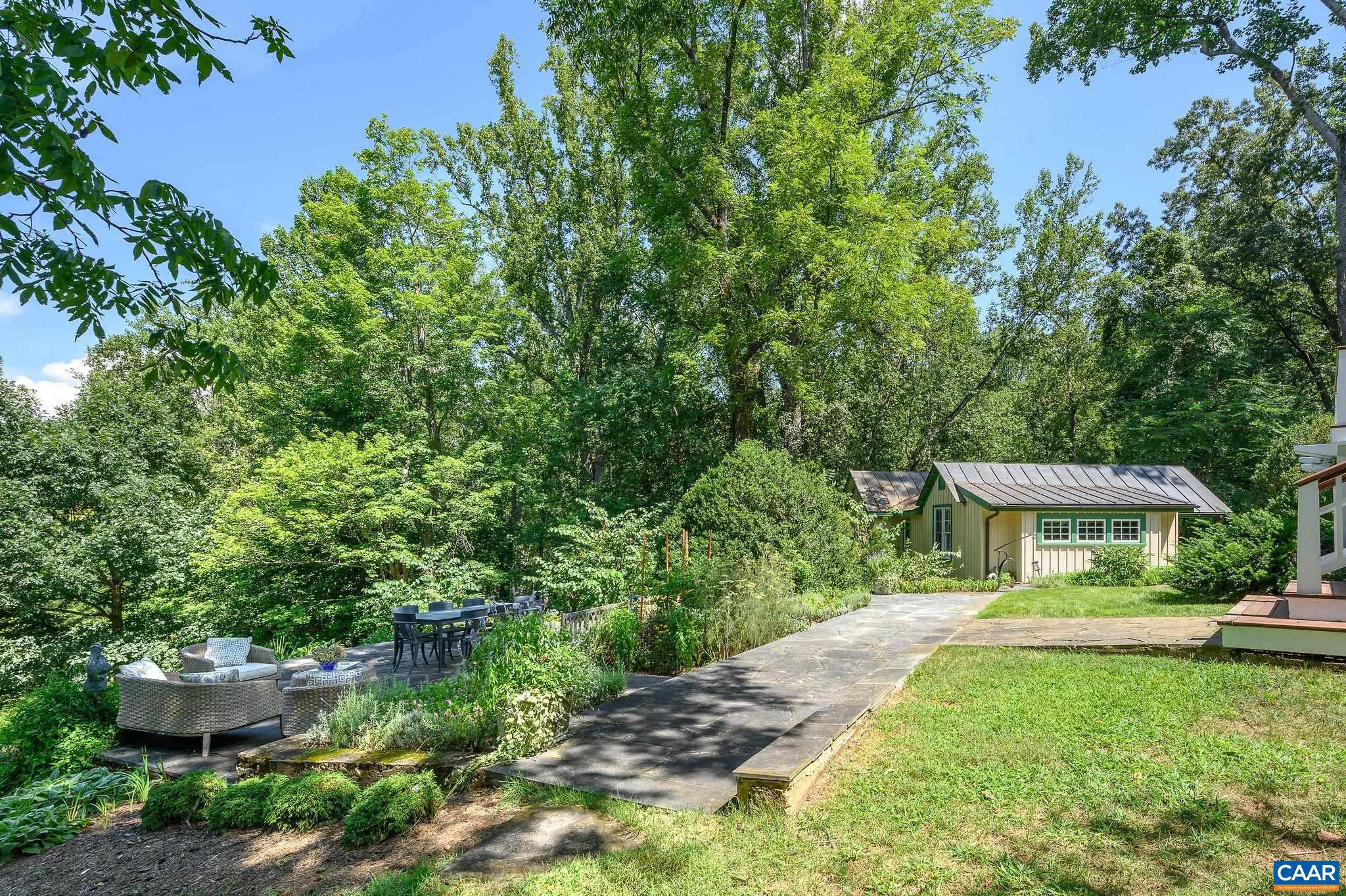 2386 GARTH RD
