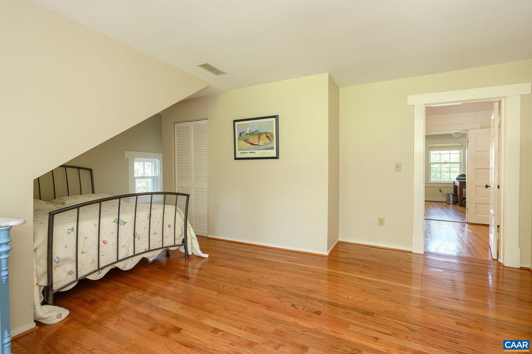 2386 GARTH RD