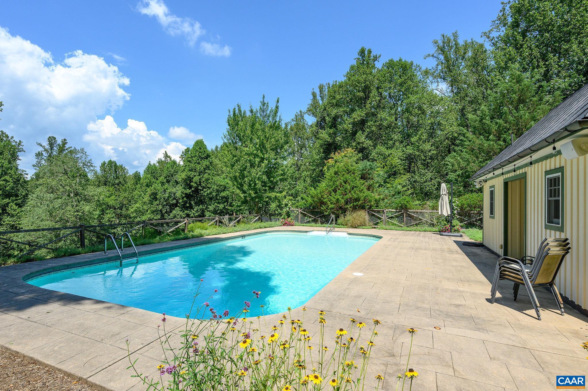 2386 GARTH RD
