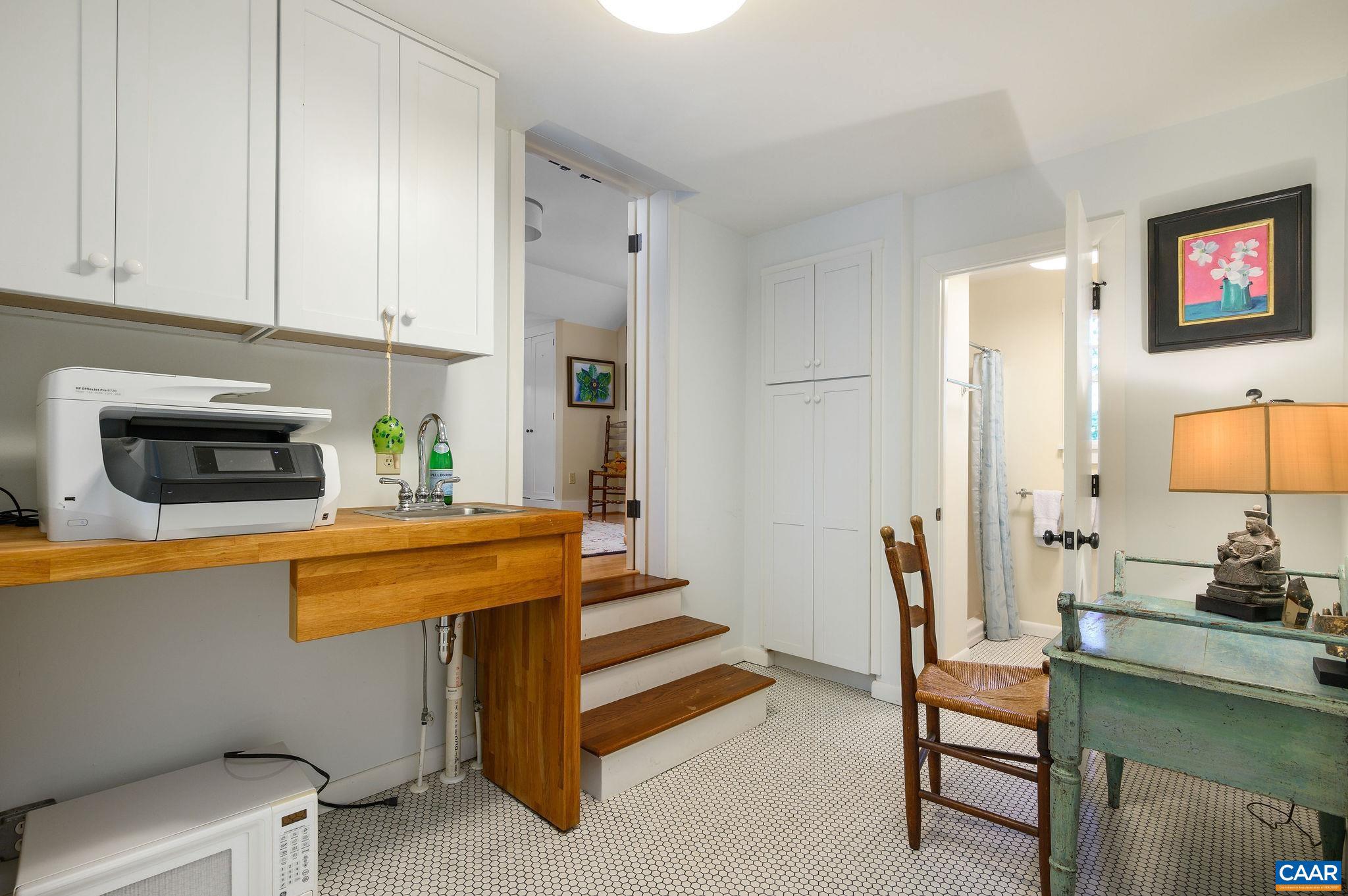 2386 GARTH RD