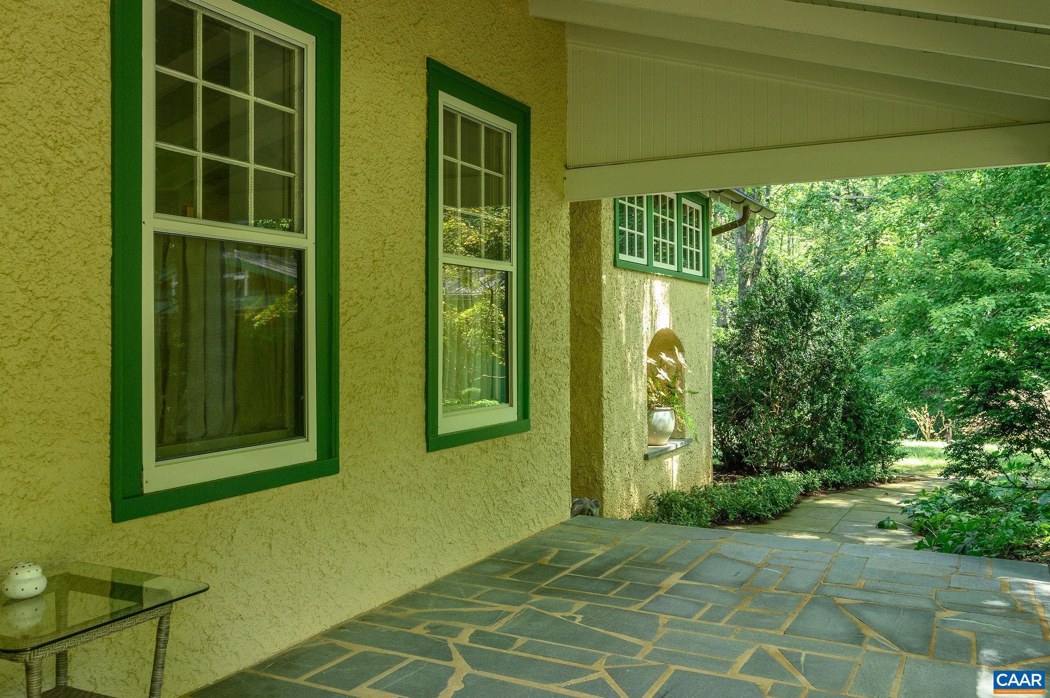2386 GARTH RD