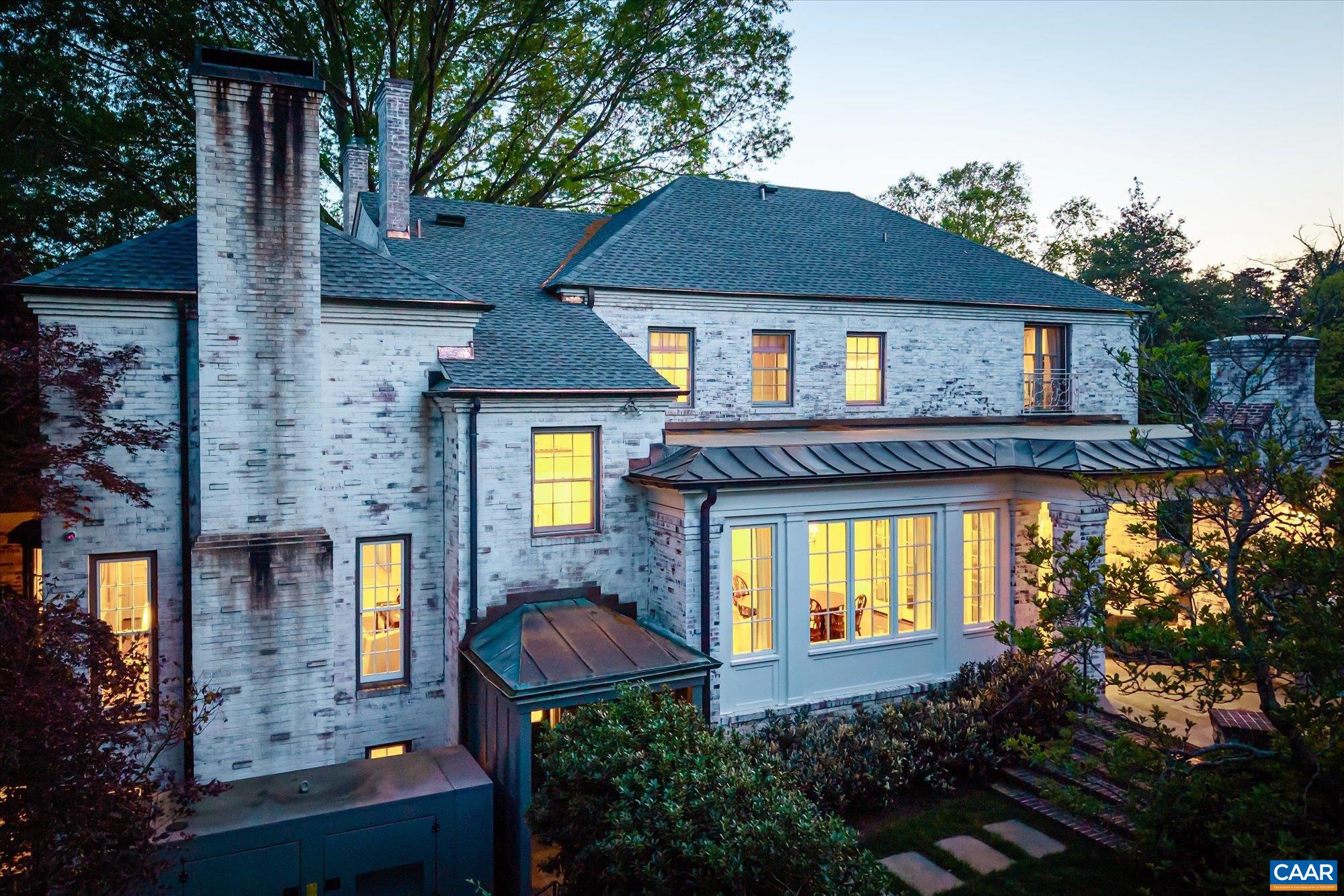 325 FARMINGTON DR