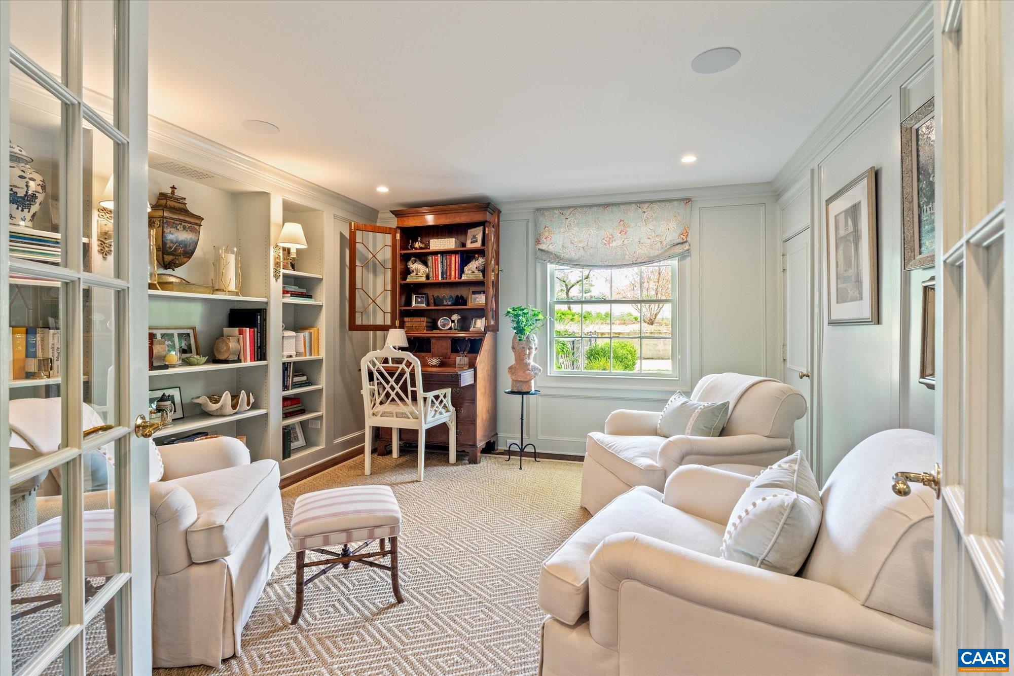 325 FARMINGTON DR