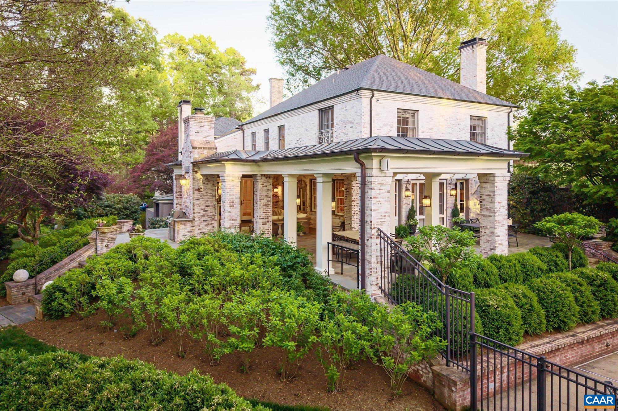325 FARMINGTON DR