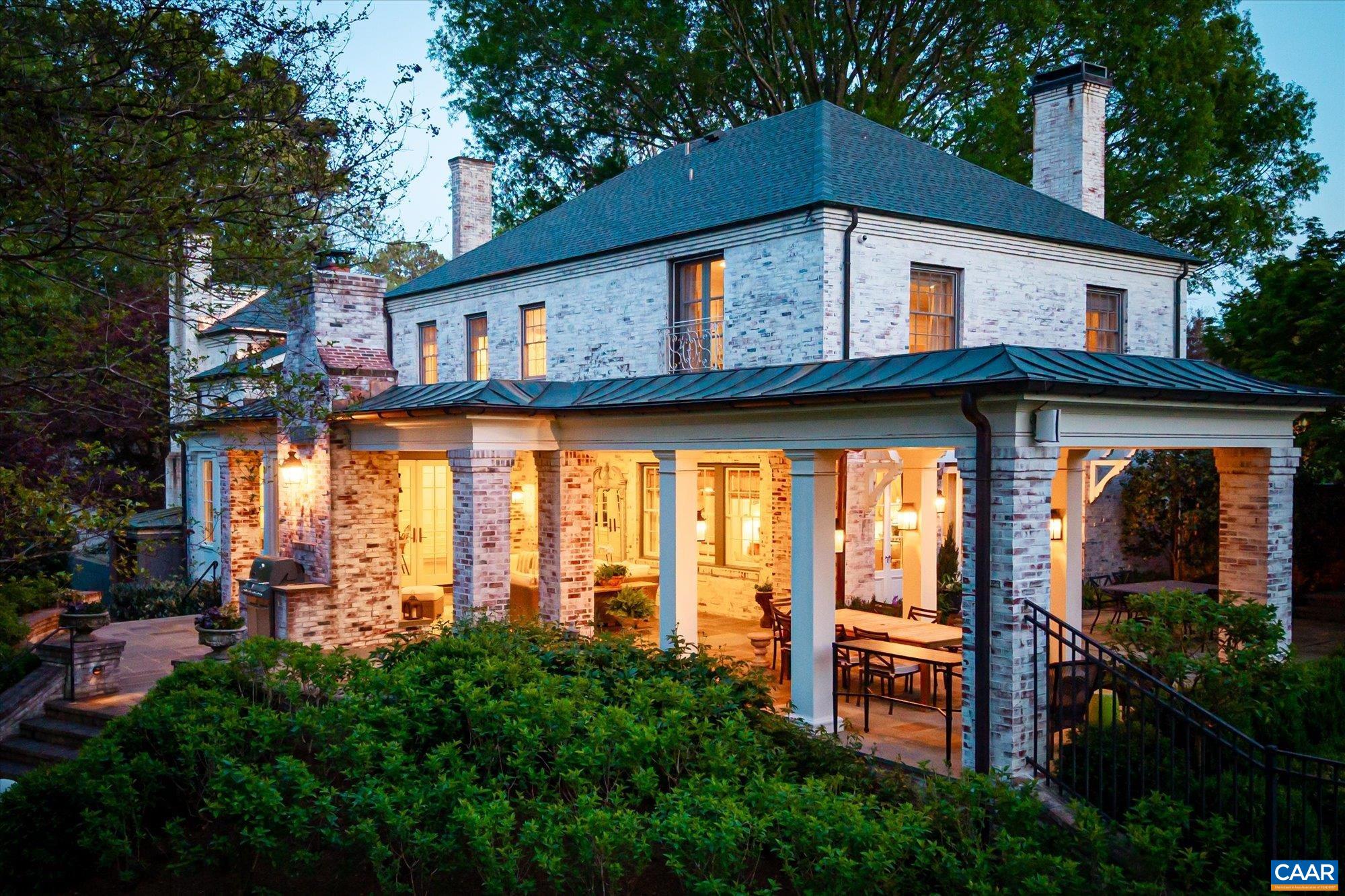 325 FARMINGTON DR