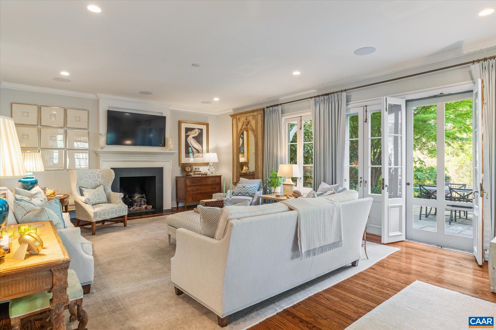 325 FARMINGTON DR