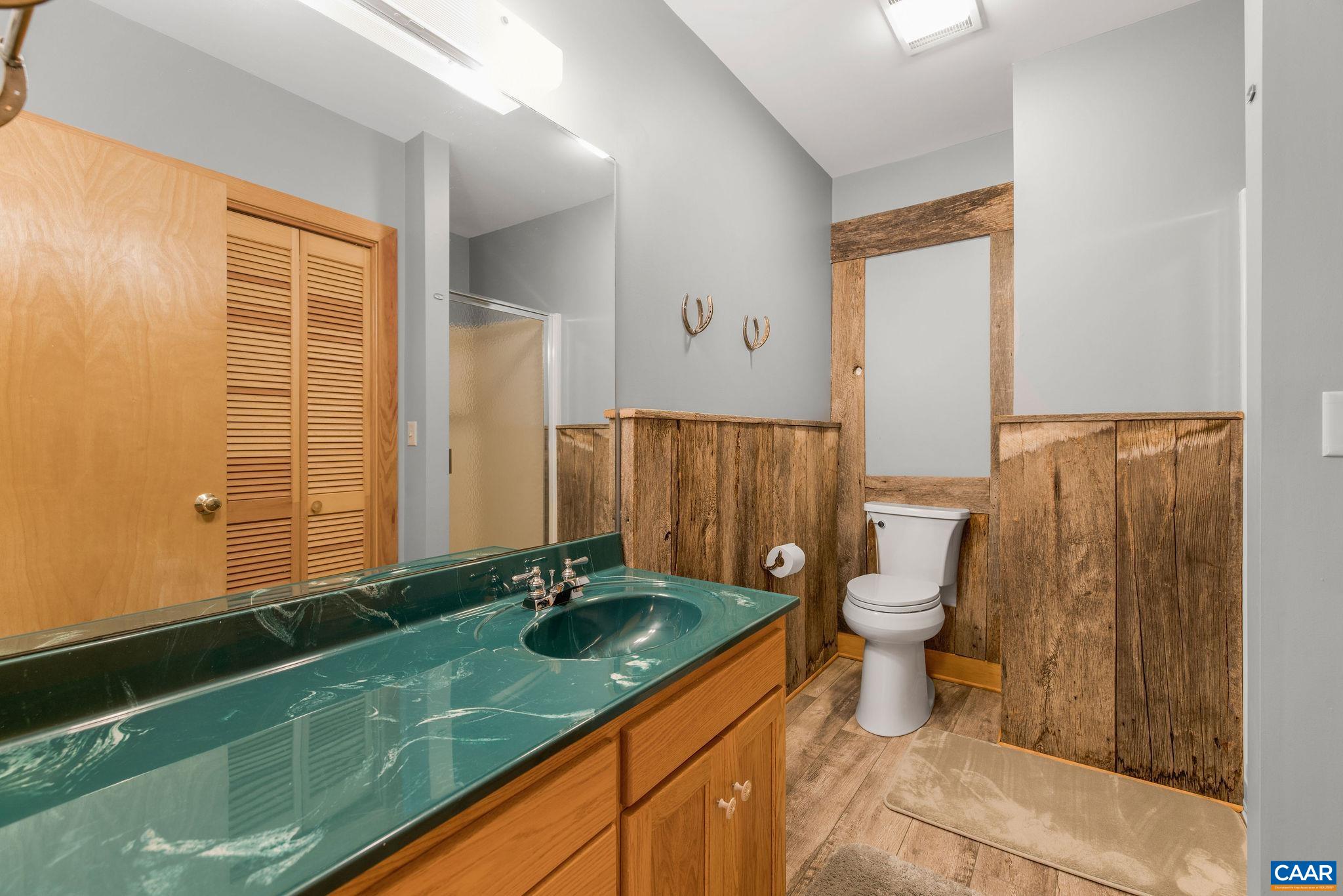 76 CRAB ORCHARD LN