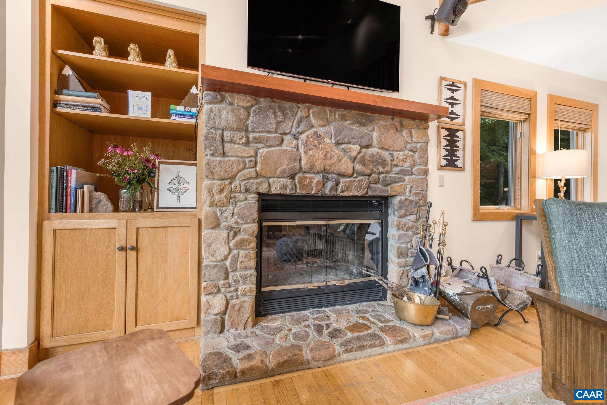 76 CRAB ORCHARD LN