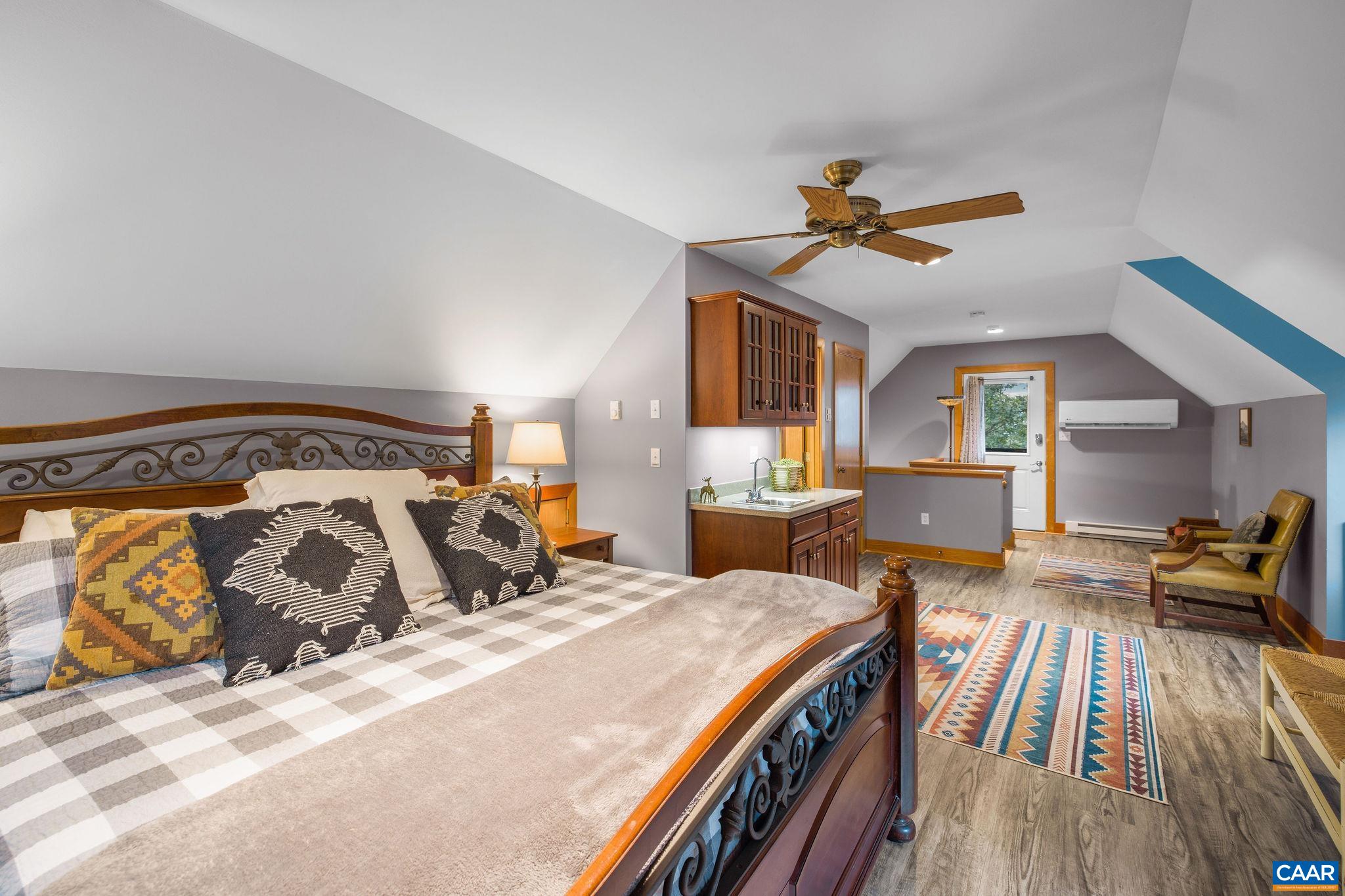 76 CRAB ORCHARD LN