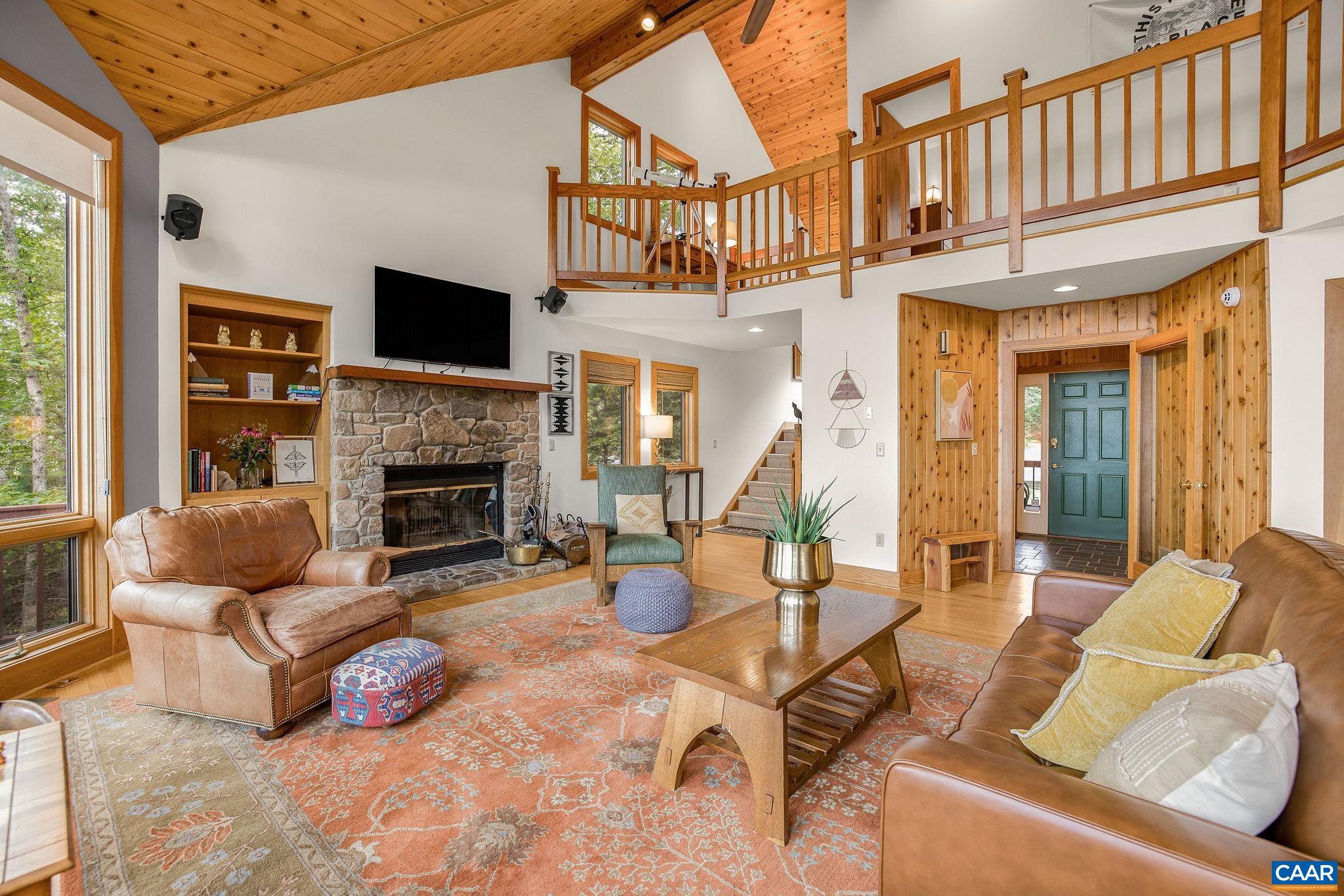 76 CRAB ORCHARD LN