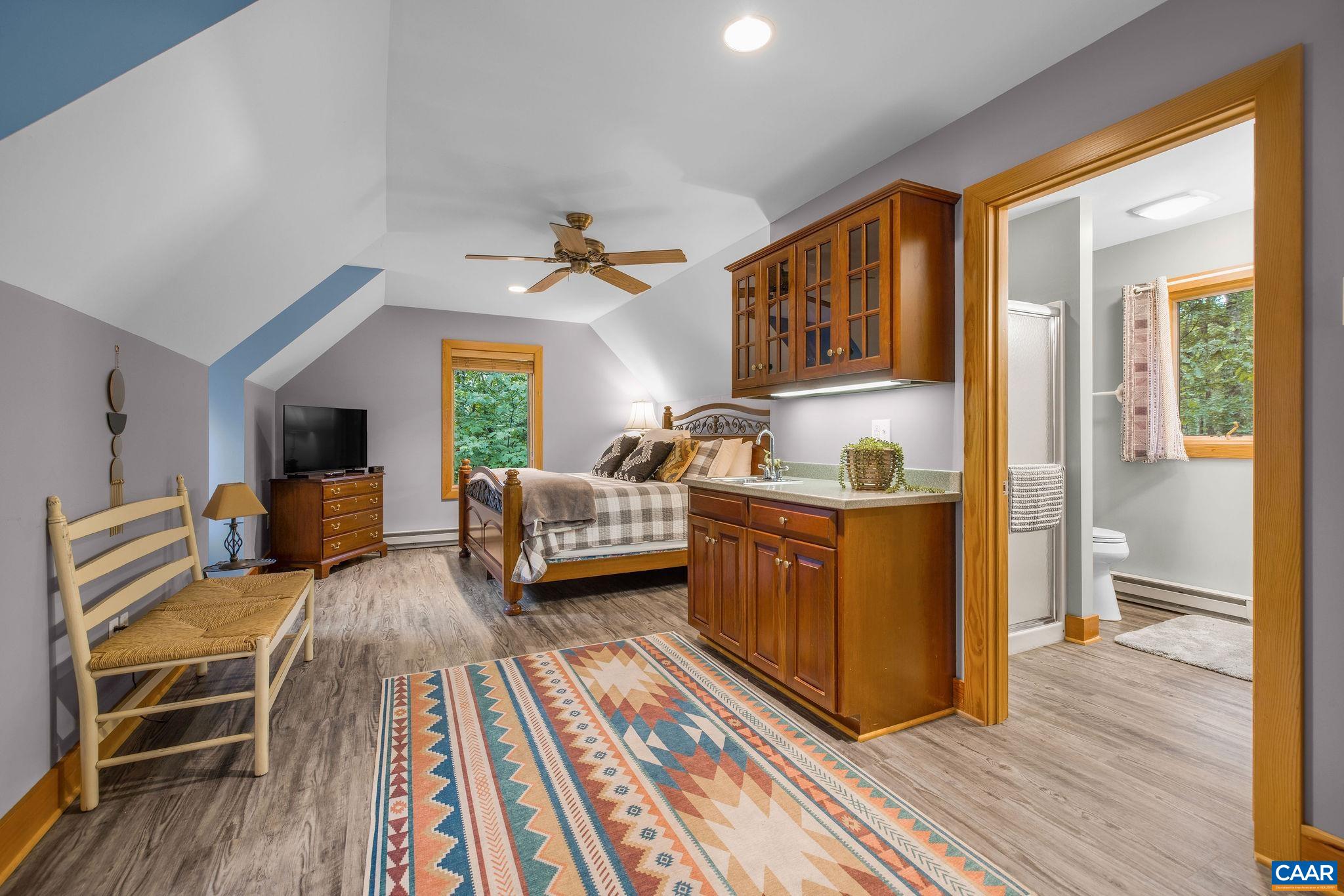 76 CRAB ORCHARD LN