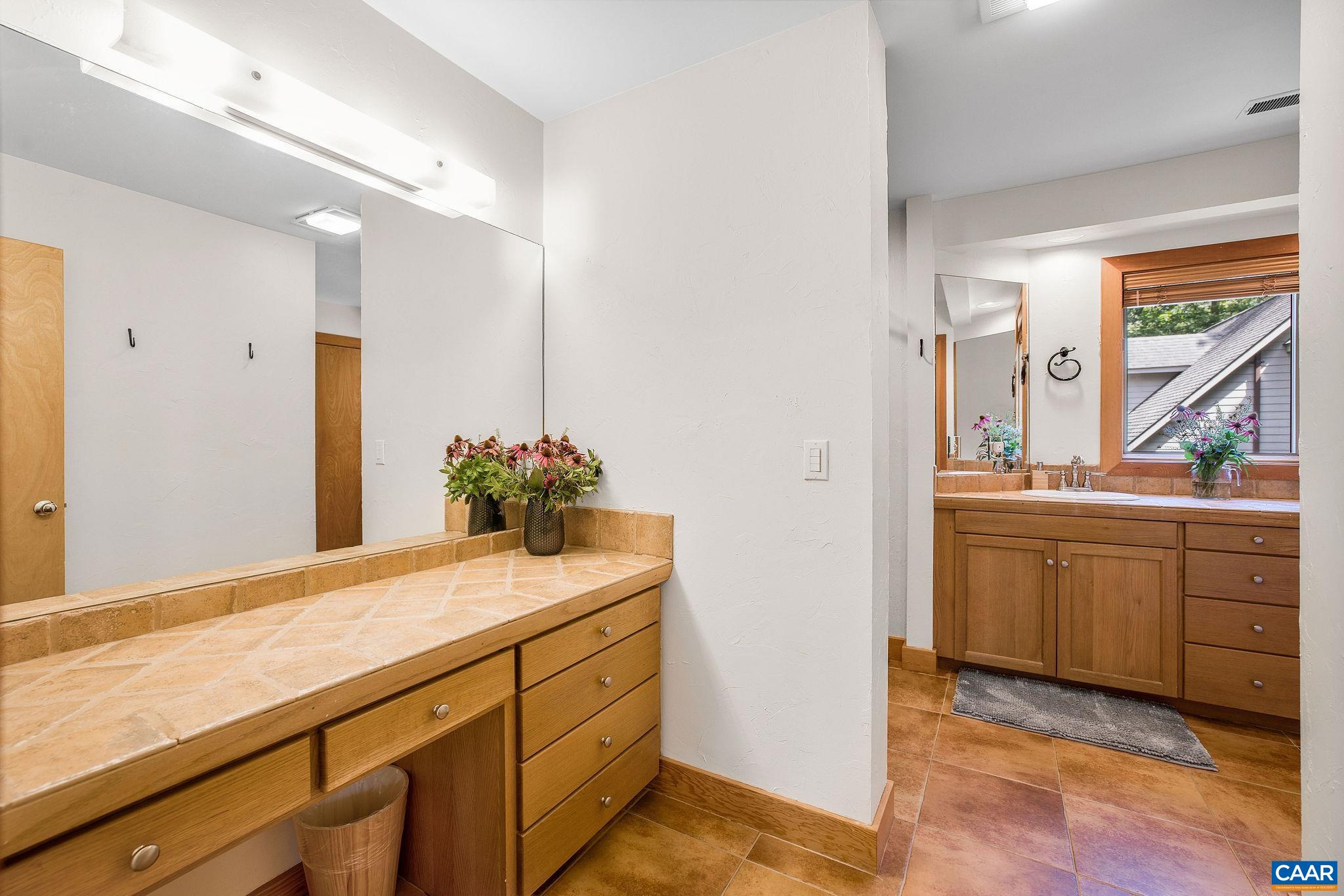 76 CRAB ORCHARD LN