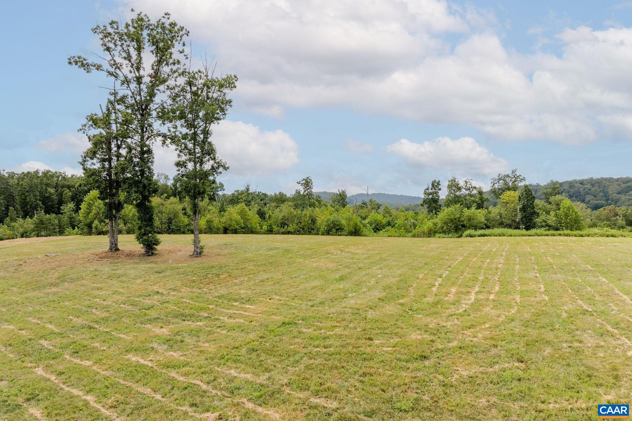 LOT 15 LOFTON LN