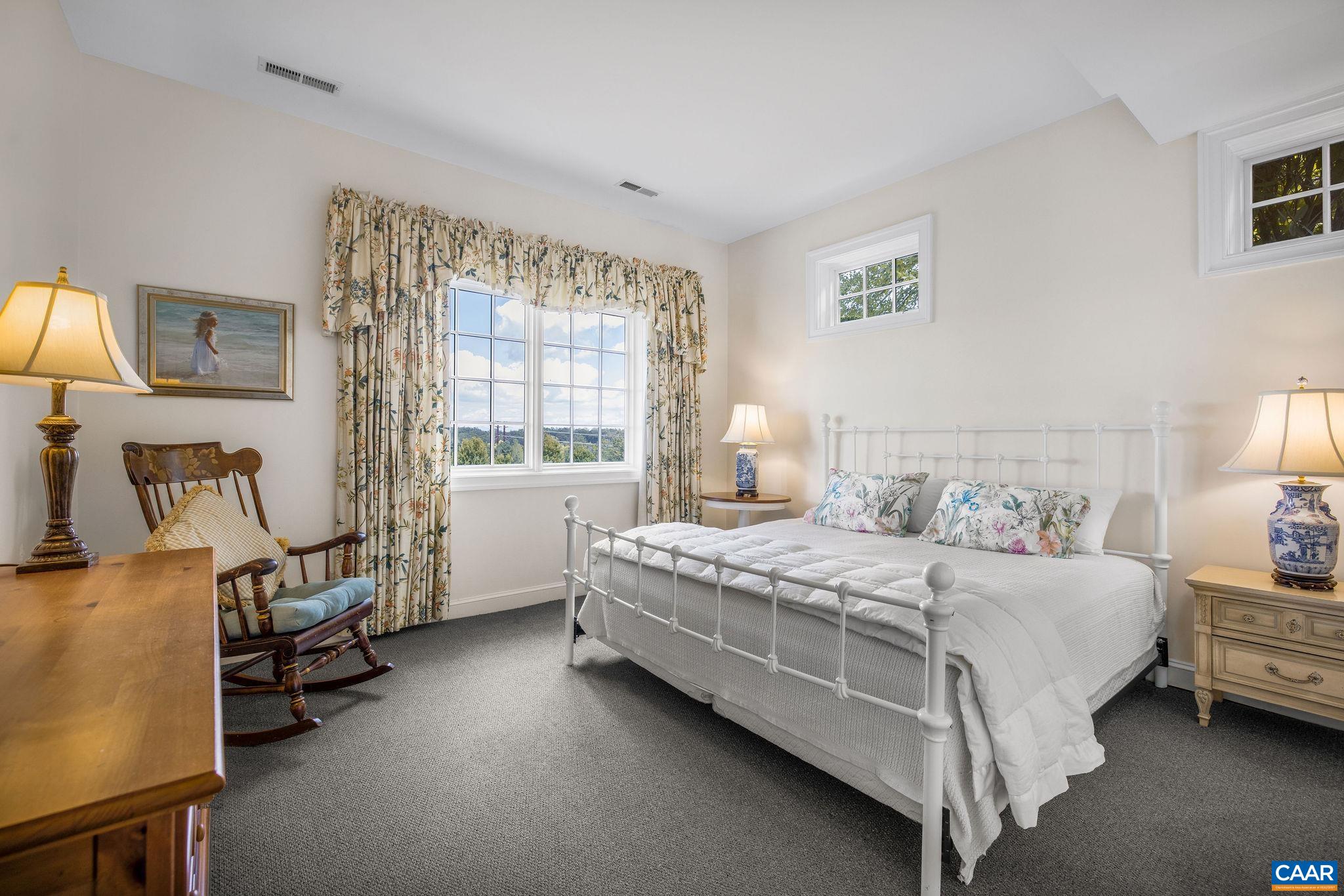 3365 STONY POINT RD