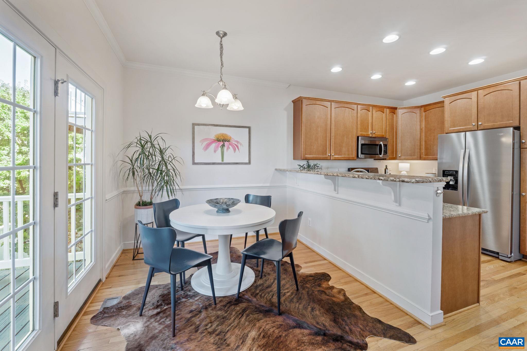 2161 SARANAC CT