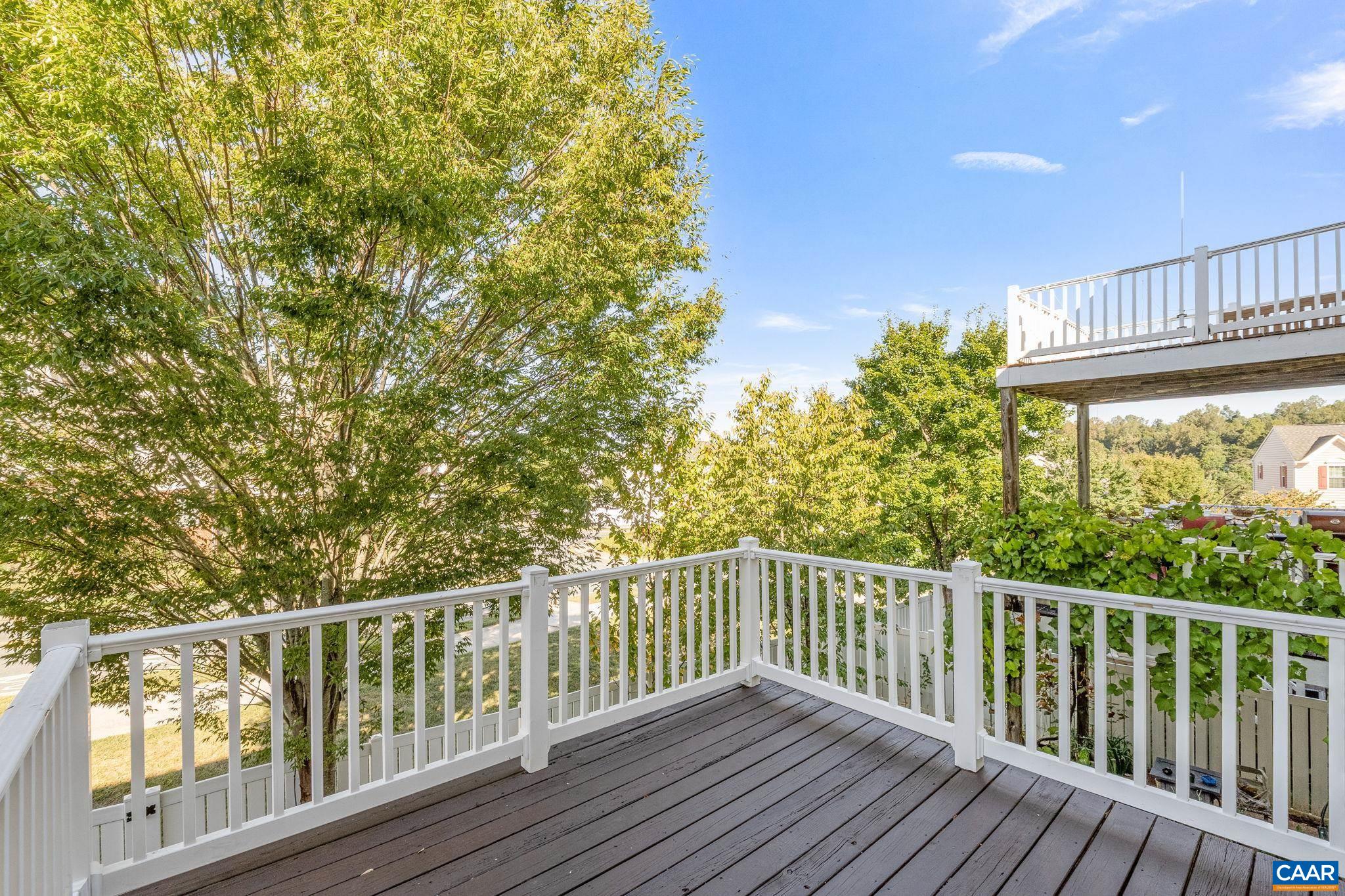 2161 SARANAC CT