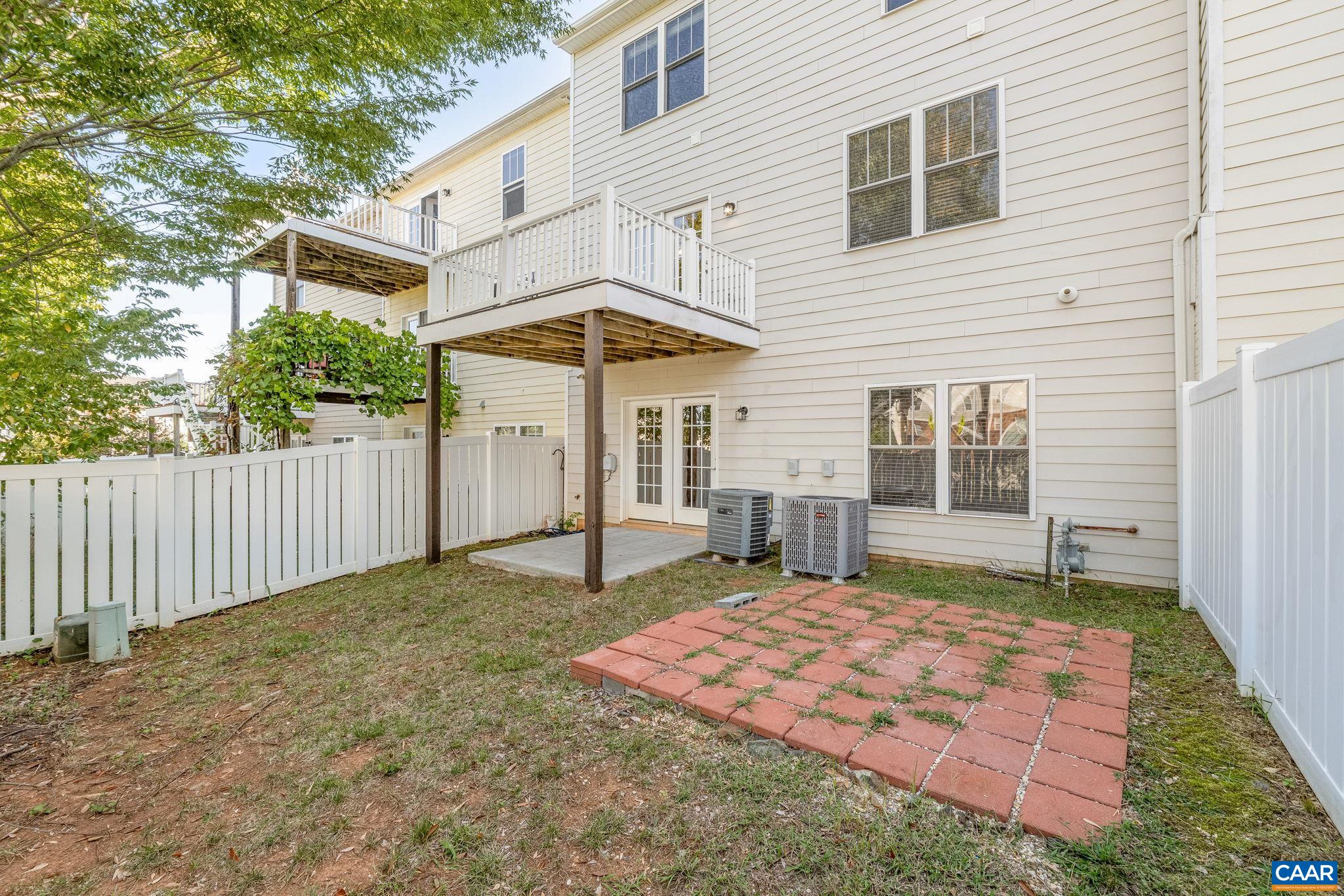 2161 SARANAC CT