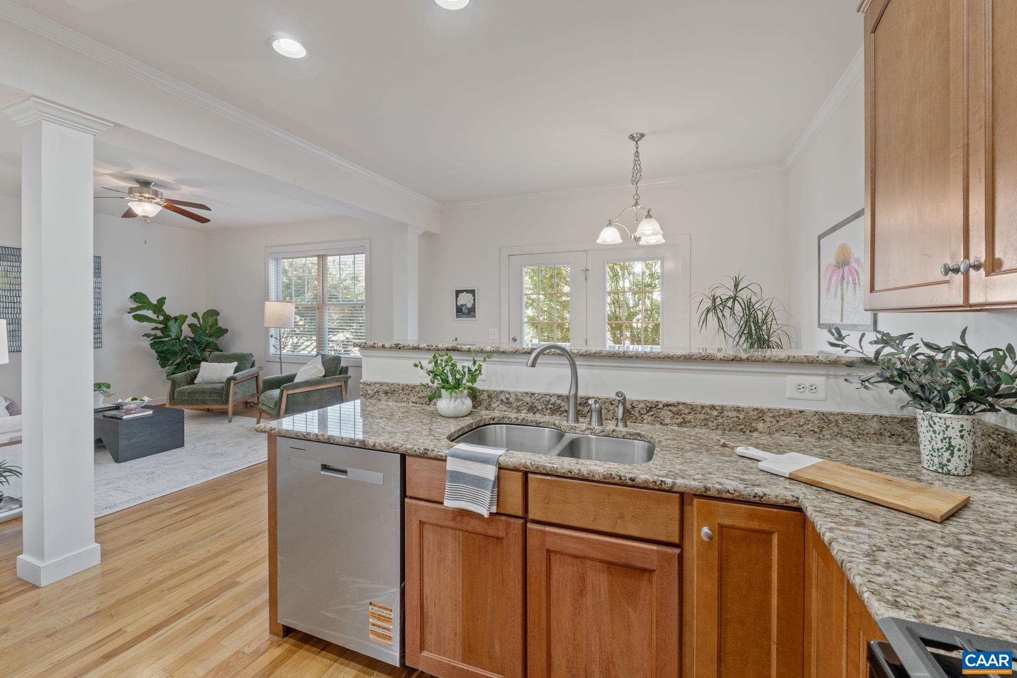 2161 SARANAC CT