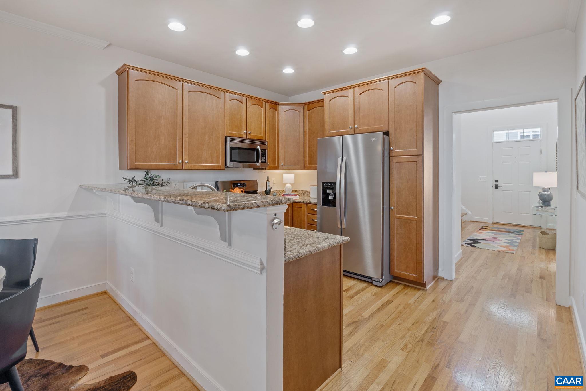 2161 SARANAC CT