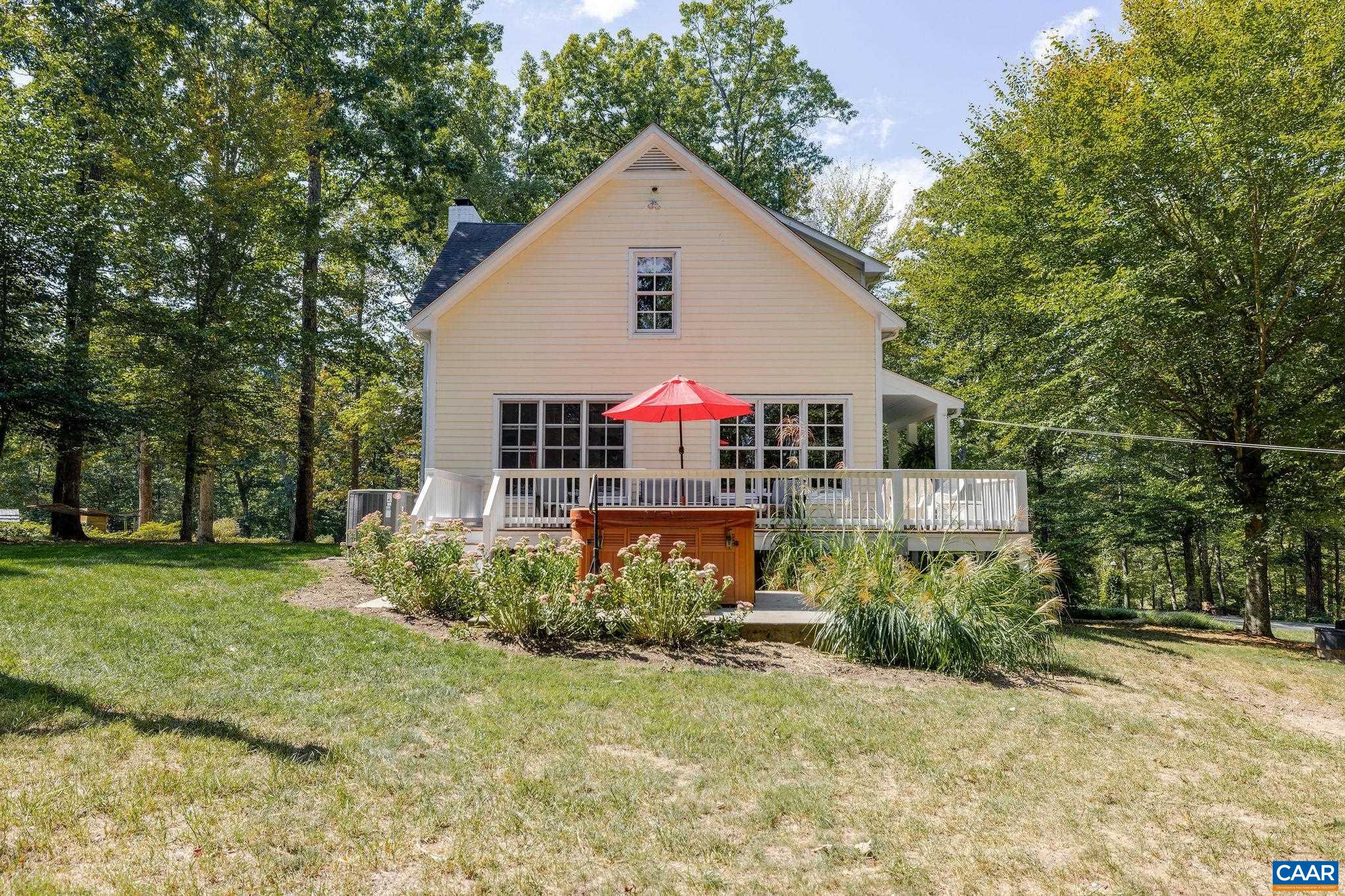 7279 ESMONT RD