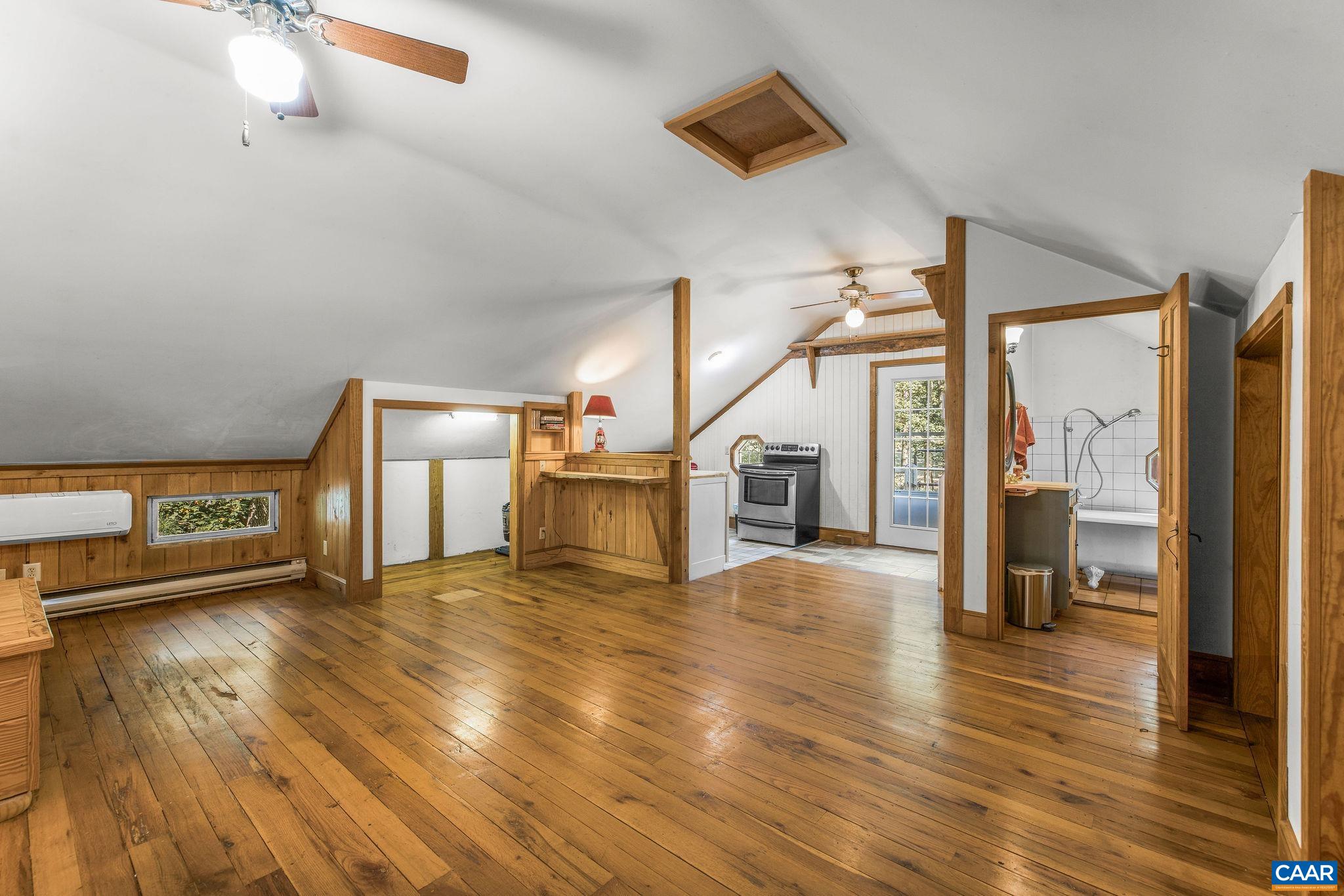 7279 ESMONT RD