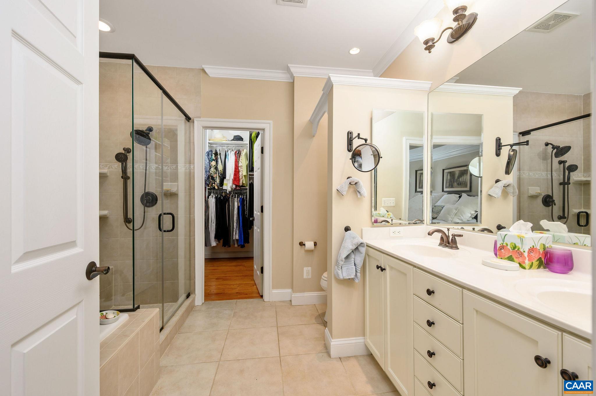 643 EIGHT WOODS LN
