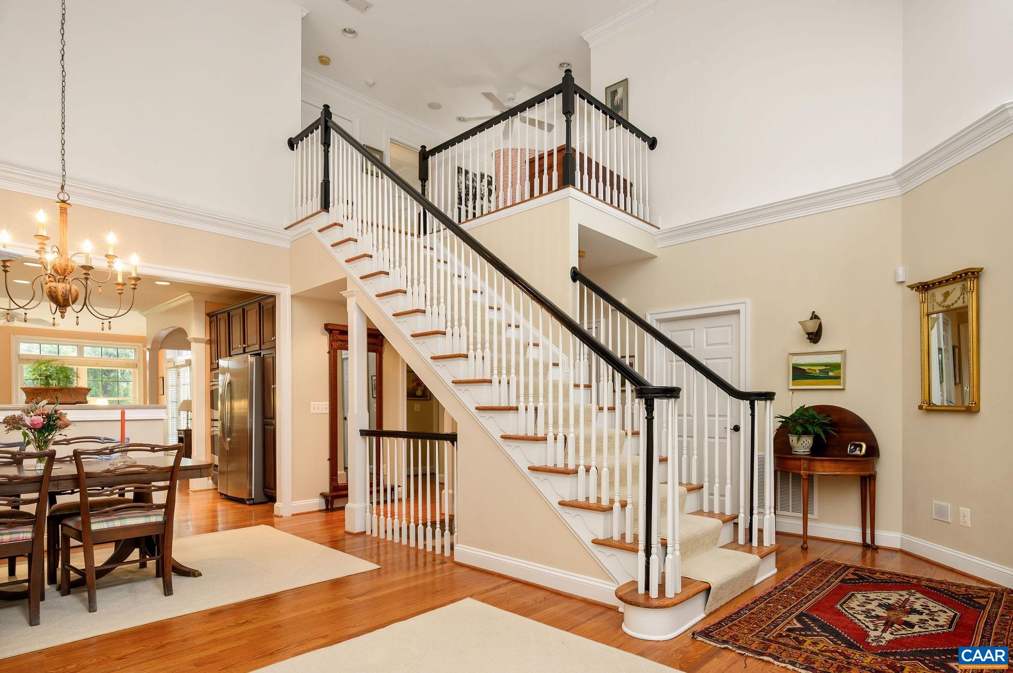 643 EIGHT WOODS LN