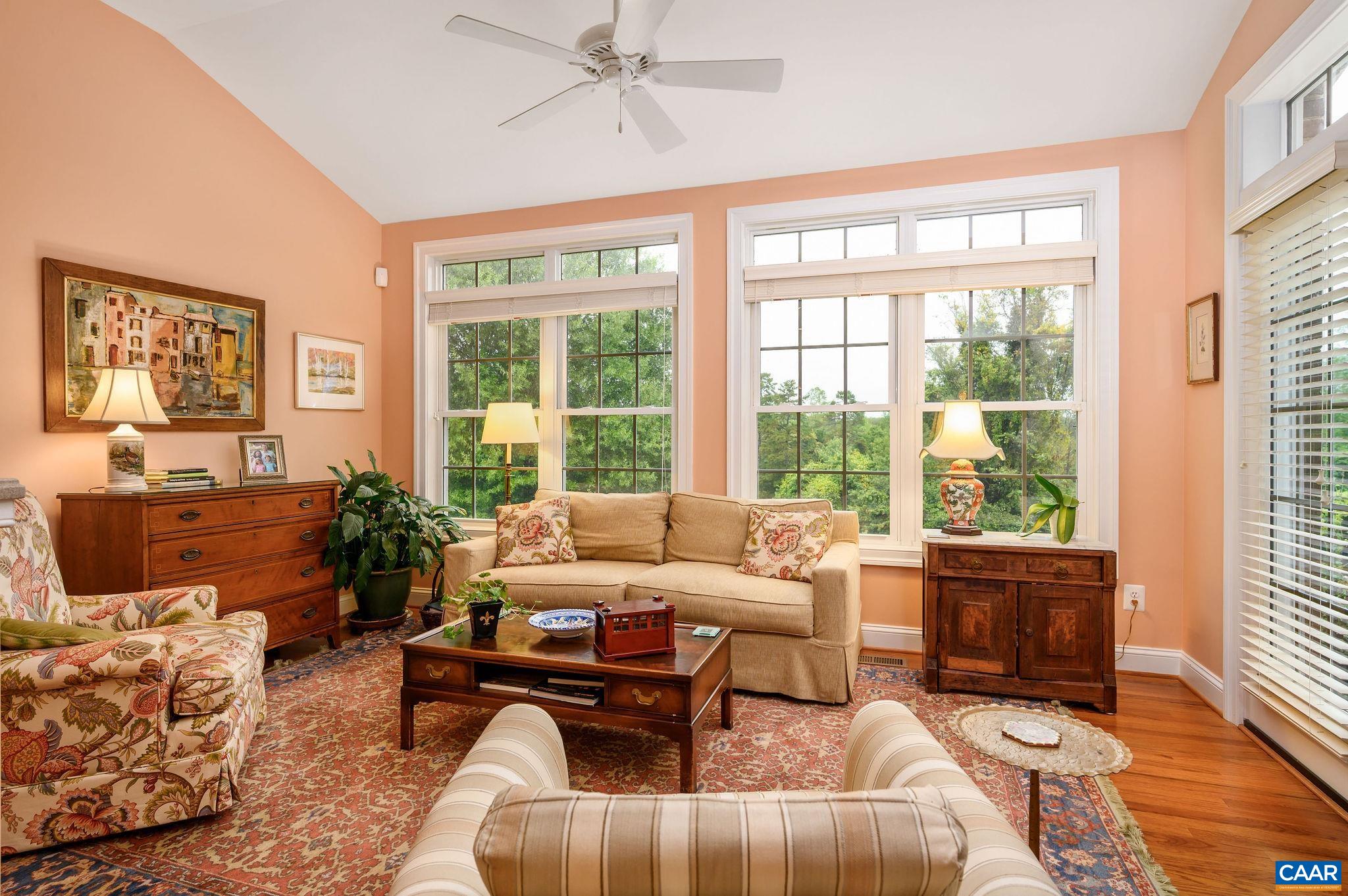 643 EIGHT WOODS LN