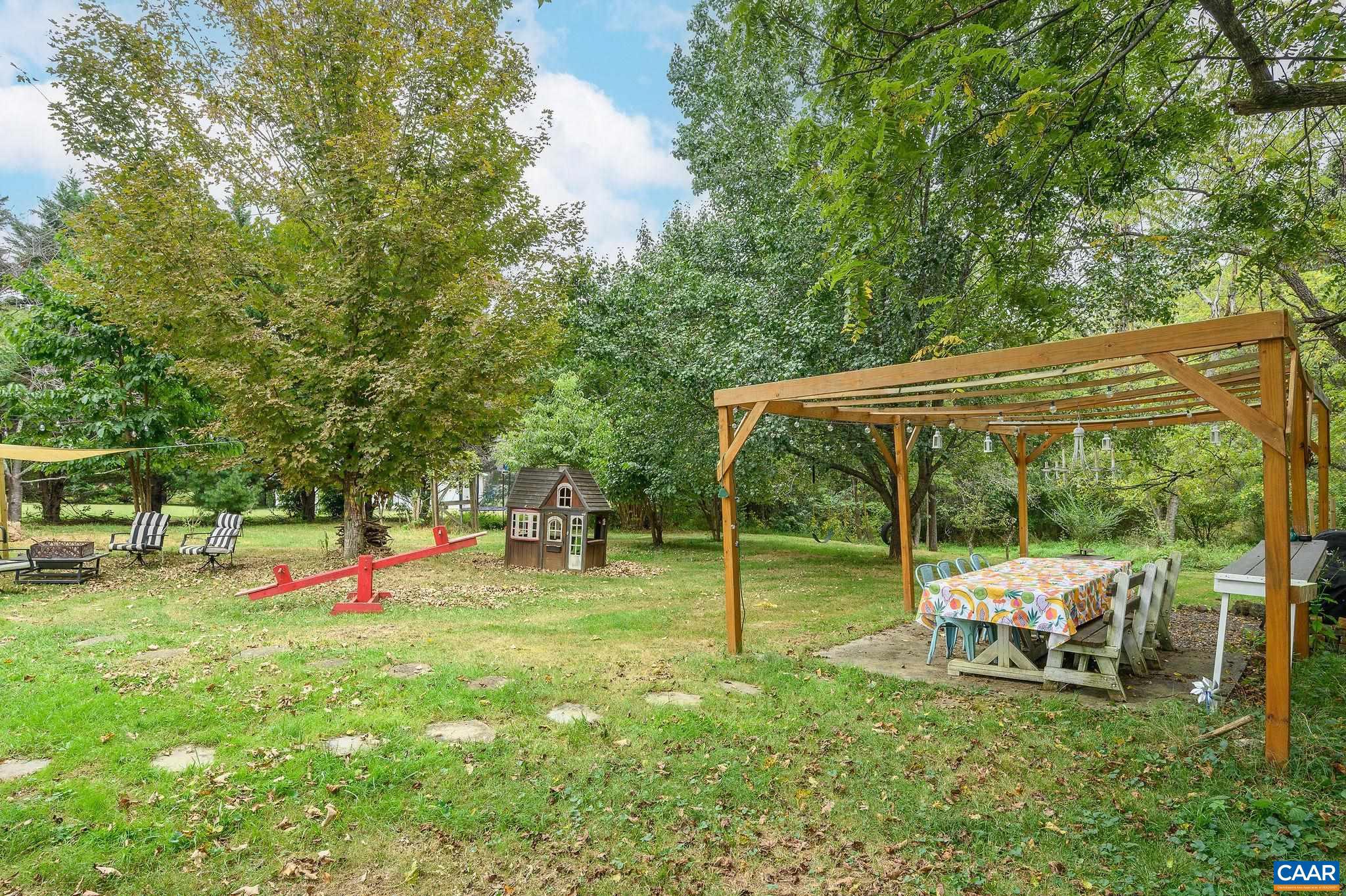5035 GREEN CREEK RD
